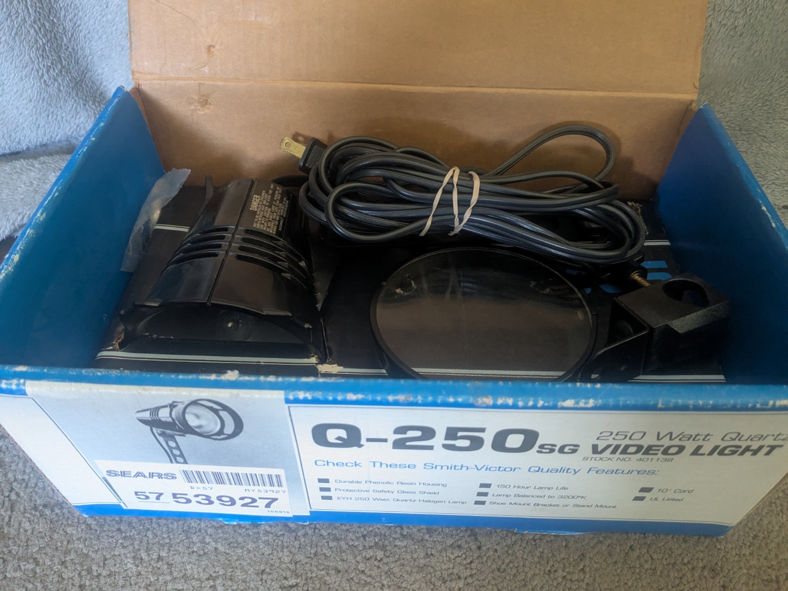 Sears Smith Victor Model Q-250 Plug In Movie Light- Vintage – Works