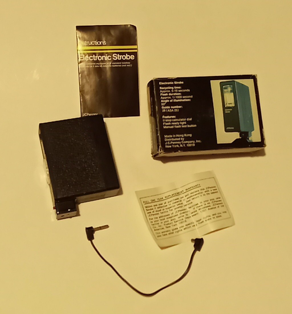 JC Penney Electronic Strobe With Sync Cord