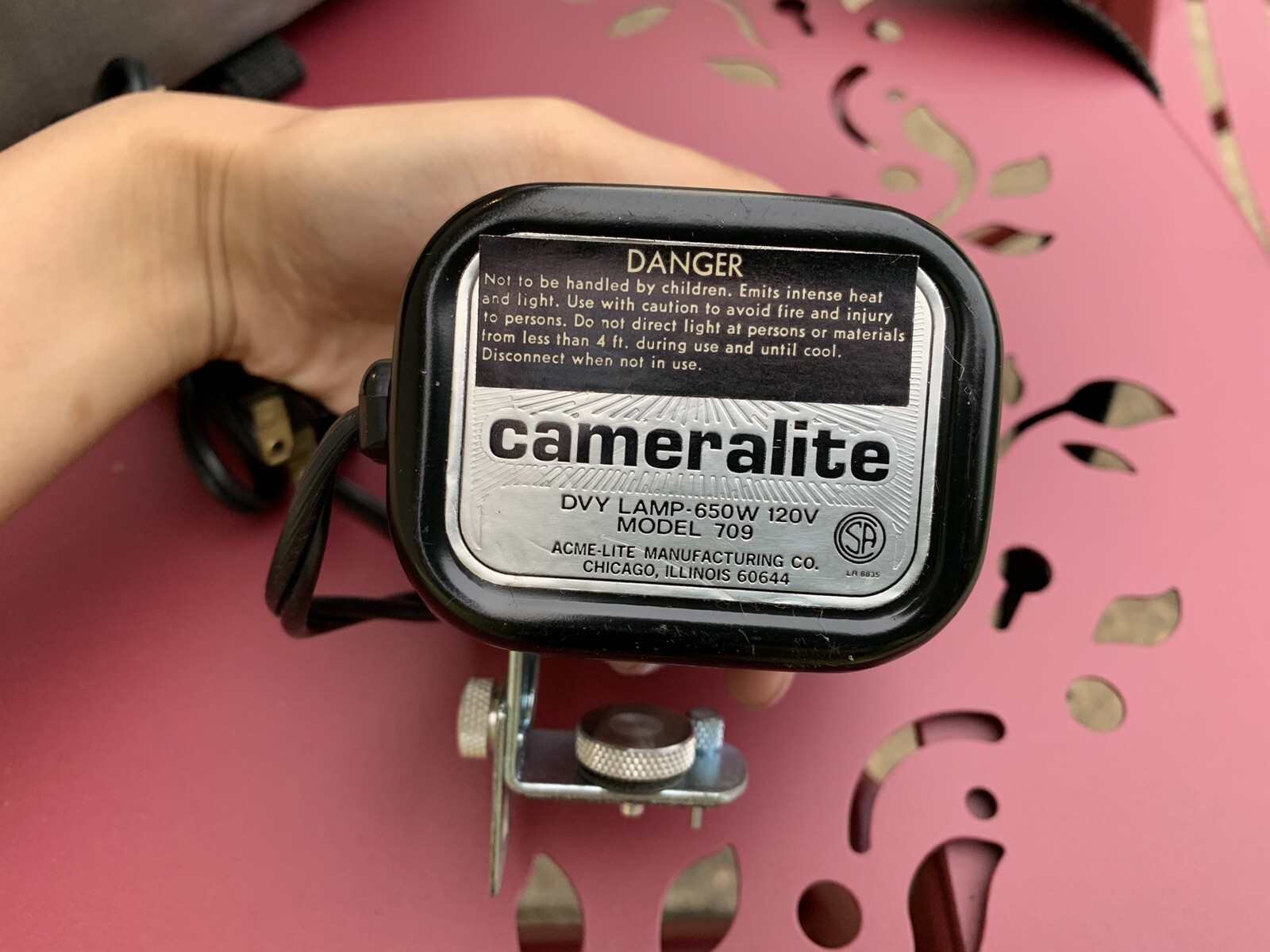 Vintage Cameralite Model 709 Movie Camera Floodlamp ~ Clean and Working 650W