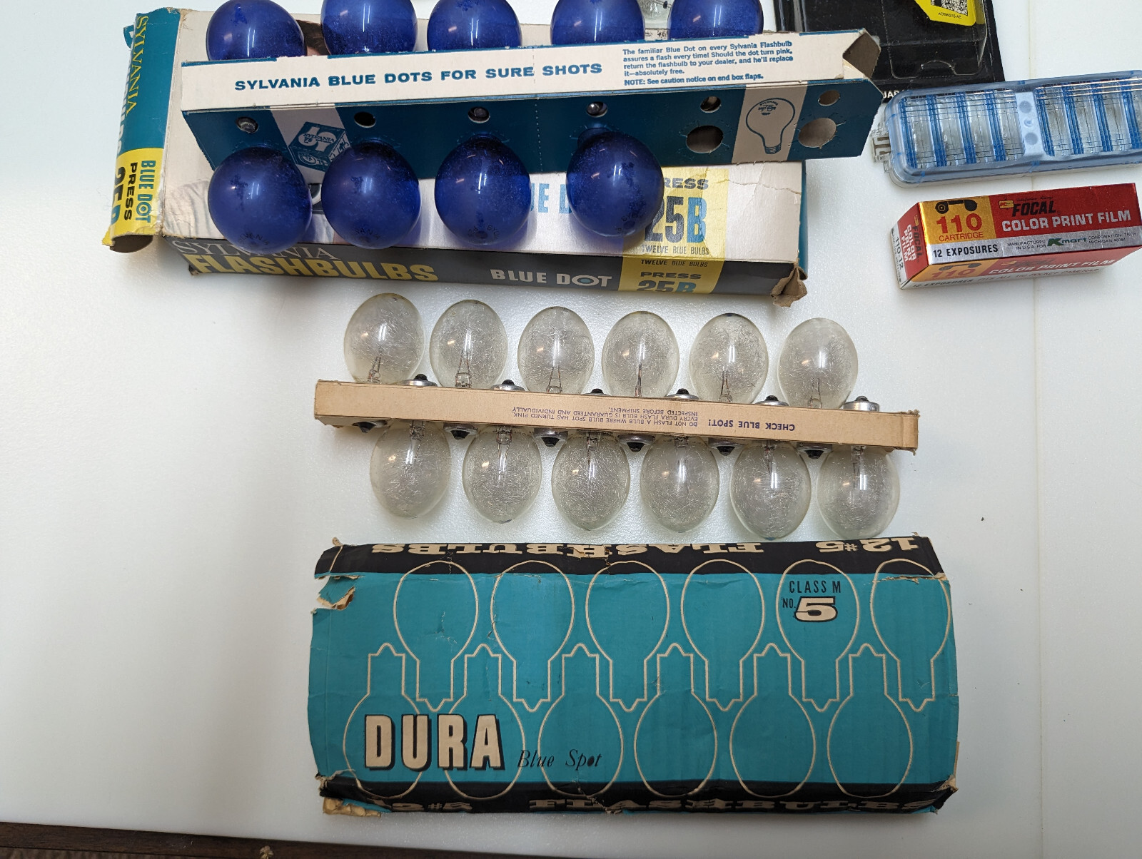 Vinitage Camera Flash Bulb Lot Dura Blue Spot Class M Bar GE