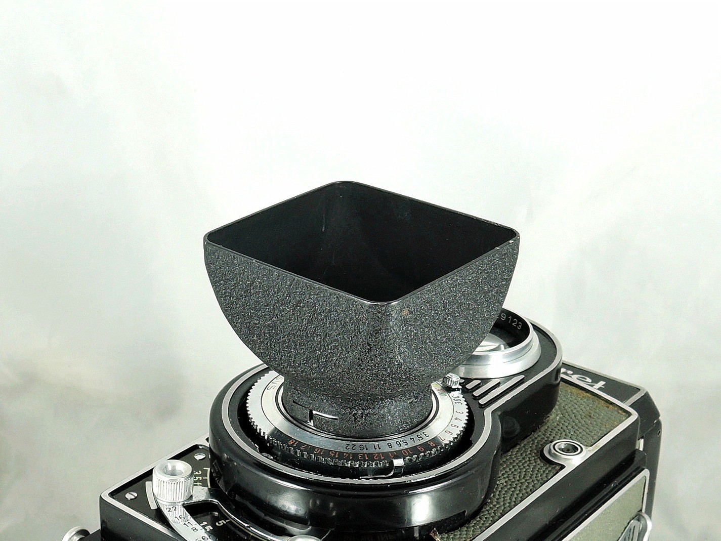 Flexaret Meopta Shade Hood Ø 30 Lens Hood for Flexaret II – V Little Used