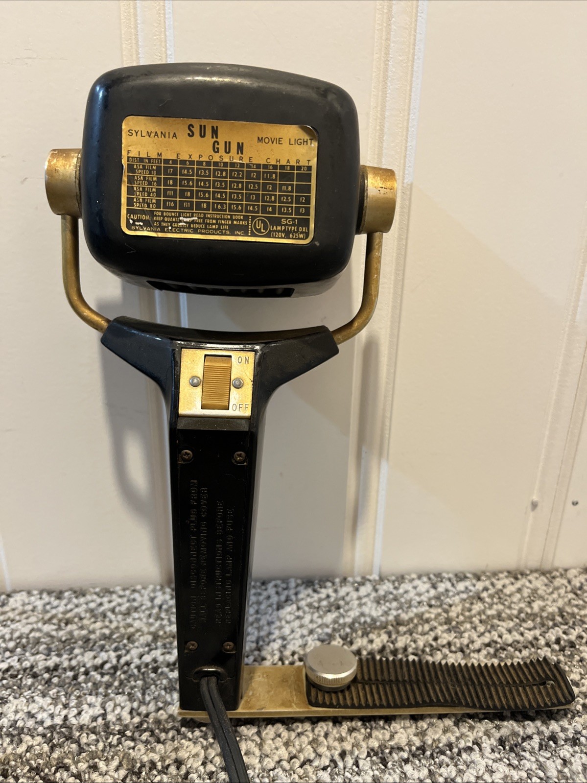VTG Sylvania Original Sun Gun 1 Movie Light SG w/ Original Bracket Works No Len