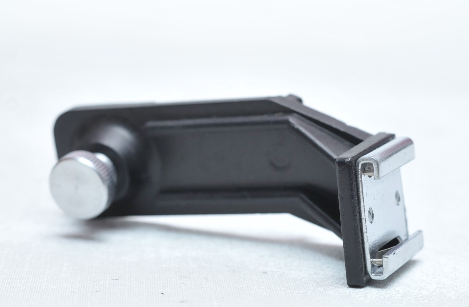Kiev 60 Flash Adapter Hot Shoe Bracket Holder for Arsenal TTL Camera USSR