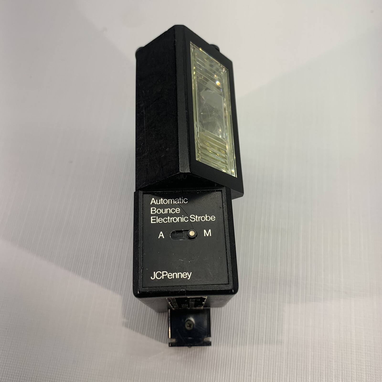 JC PENNEY Vintage AUTOMATIC ELECTRONIC BOUNCE STROBE Flash Untested
