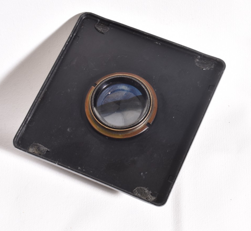 Graflex Wollensak Optar 135mm f/4.7 lens in a Graphex Shutter & Metal Lens Board