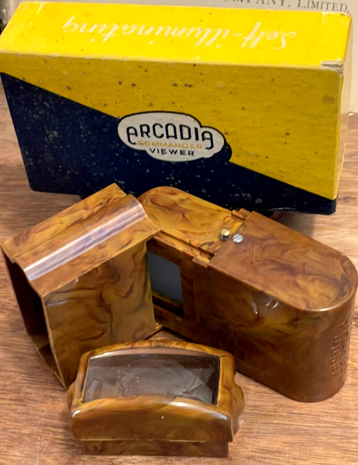 RARE 1940’s ARCADIA BAKELITE COMMANDER FILM SLIDE VIEWER W/BOX SELF ILLUMINATING