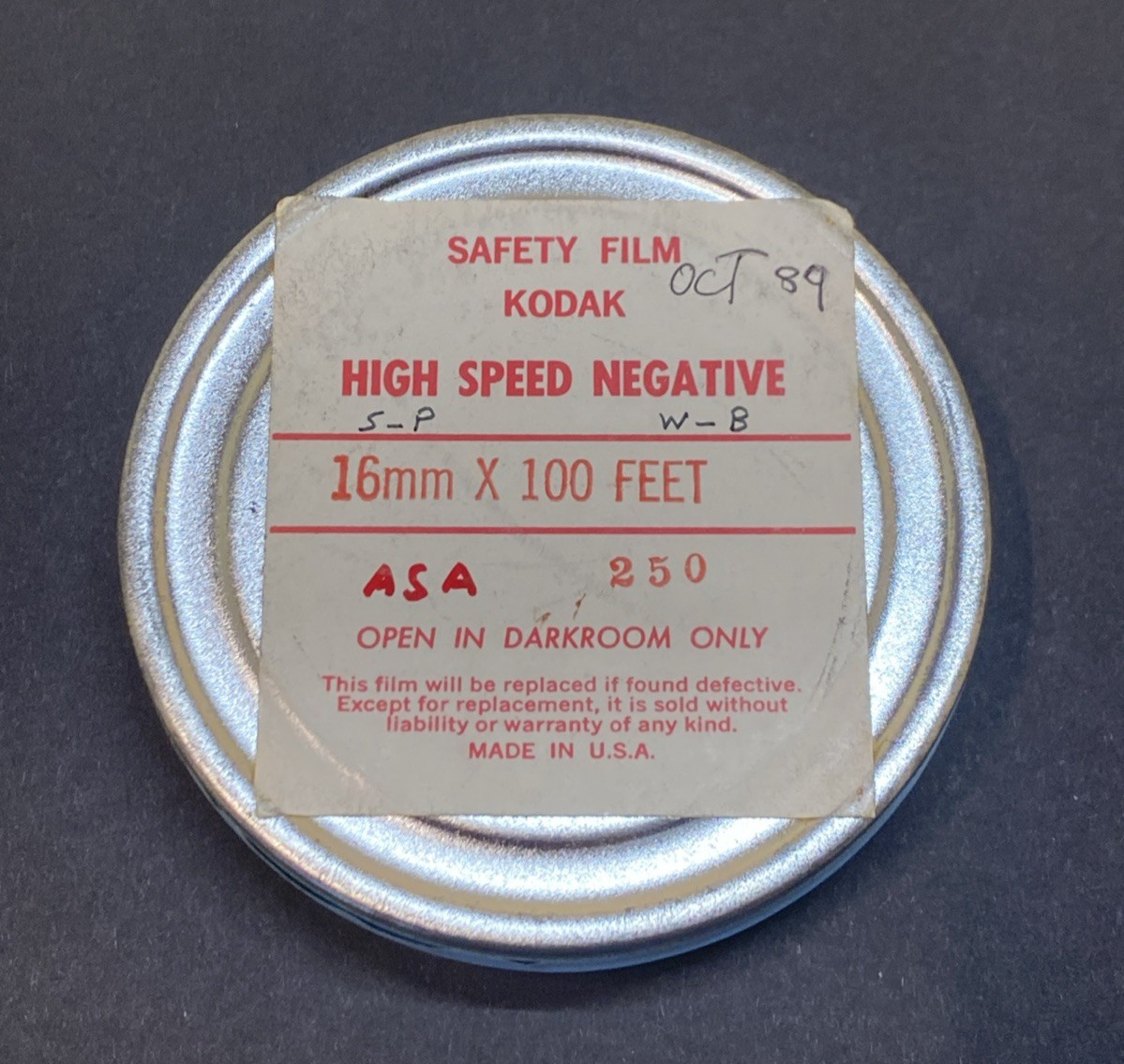 Kodak High Speed 16mm Film ASA 250 Round Tin Container Canister 100 FEET EXP