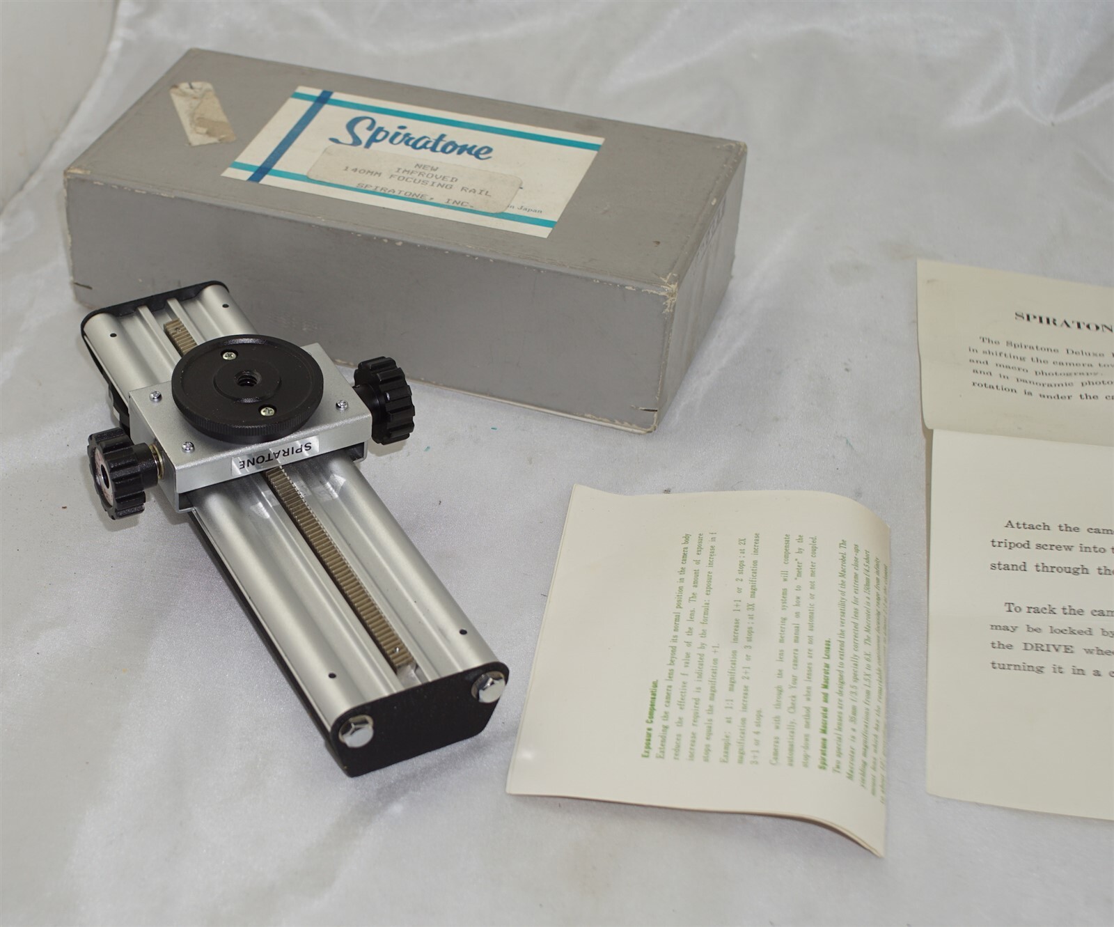 Spiratone Deluxe New Improved 140mm Focusing Rail in Box Unused