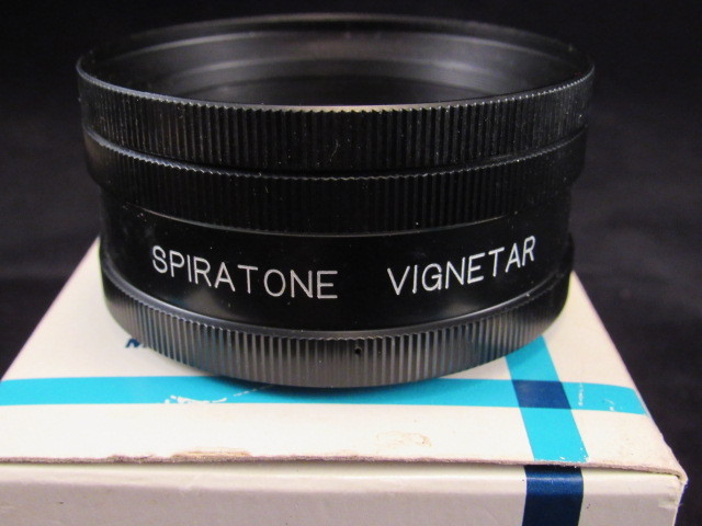 Spiratone Vignetar Series VII Clear Center special effects lens / filter