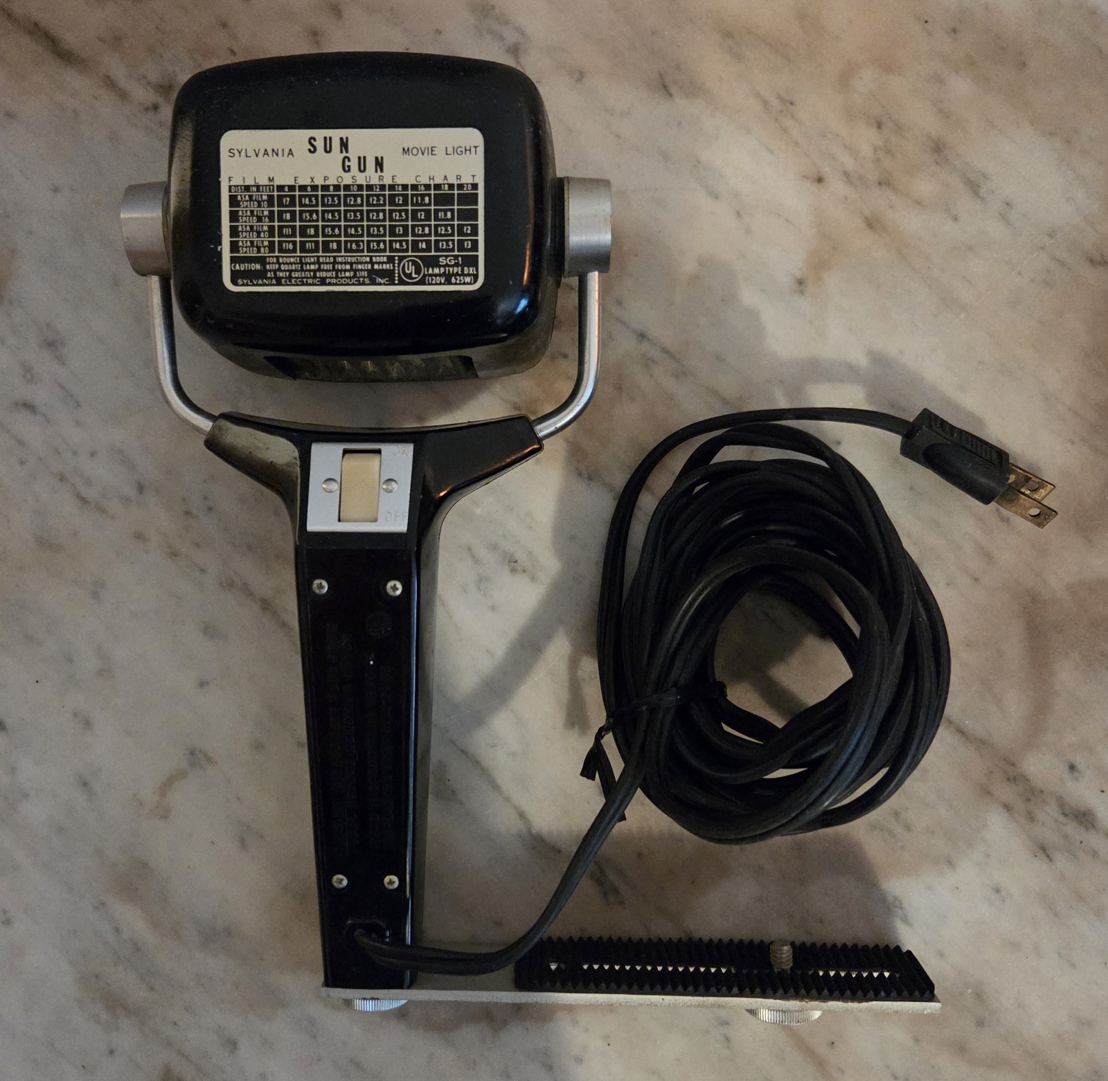 Sylvania SG-1 Sun Gun Movie Light with Original Bracket and Instruction Manual