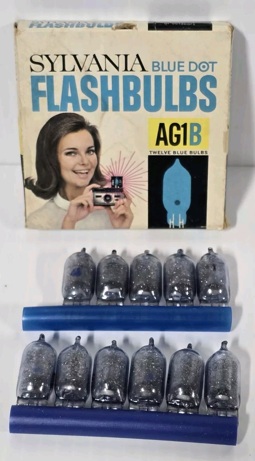 Sylvania Flashbulbs Blue Dot AG1B 1 Box of 12 Only 11 Left Vintage Blue Bulbs