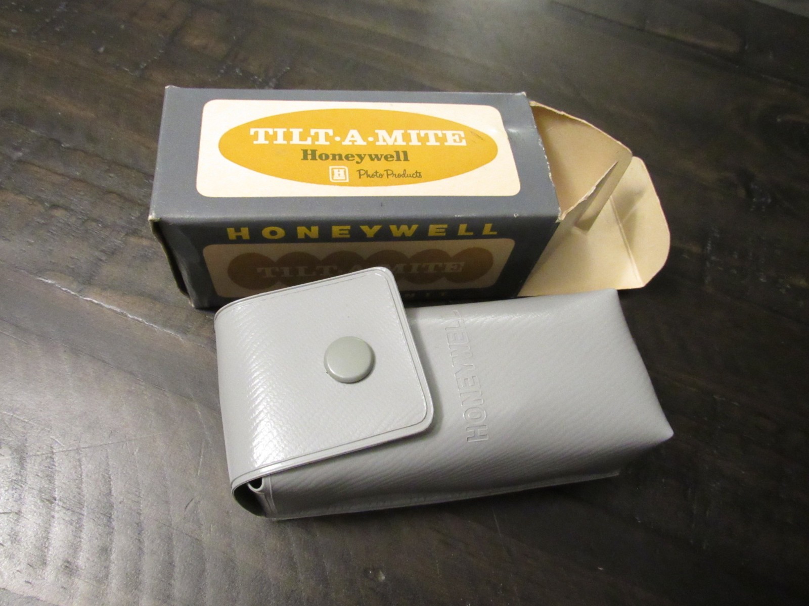 HONEYWELL TILT-A-MITE Camera Flash Unit Collapsible Fan Style w/ Case And Box
