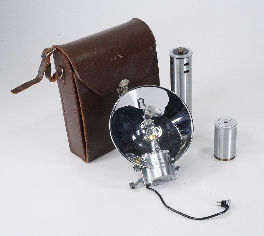 CANON FLASH UNIT B-II, COMPLETE WITH CASE/227338
