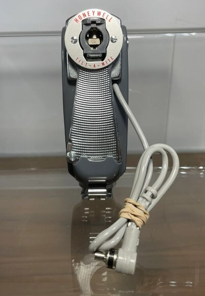 Vintage Honeywell Tilt-A-Mite Camera Flash Unit Collapsible Fan Style Very Nice