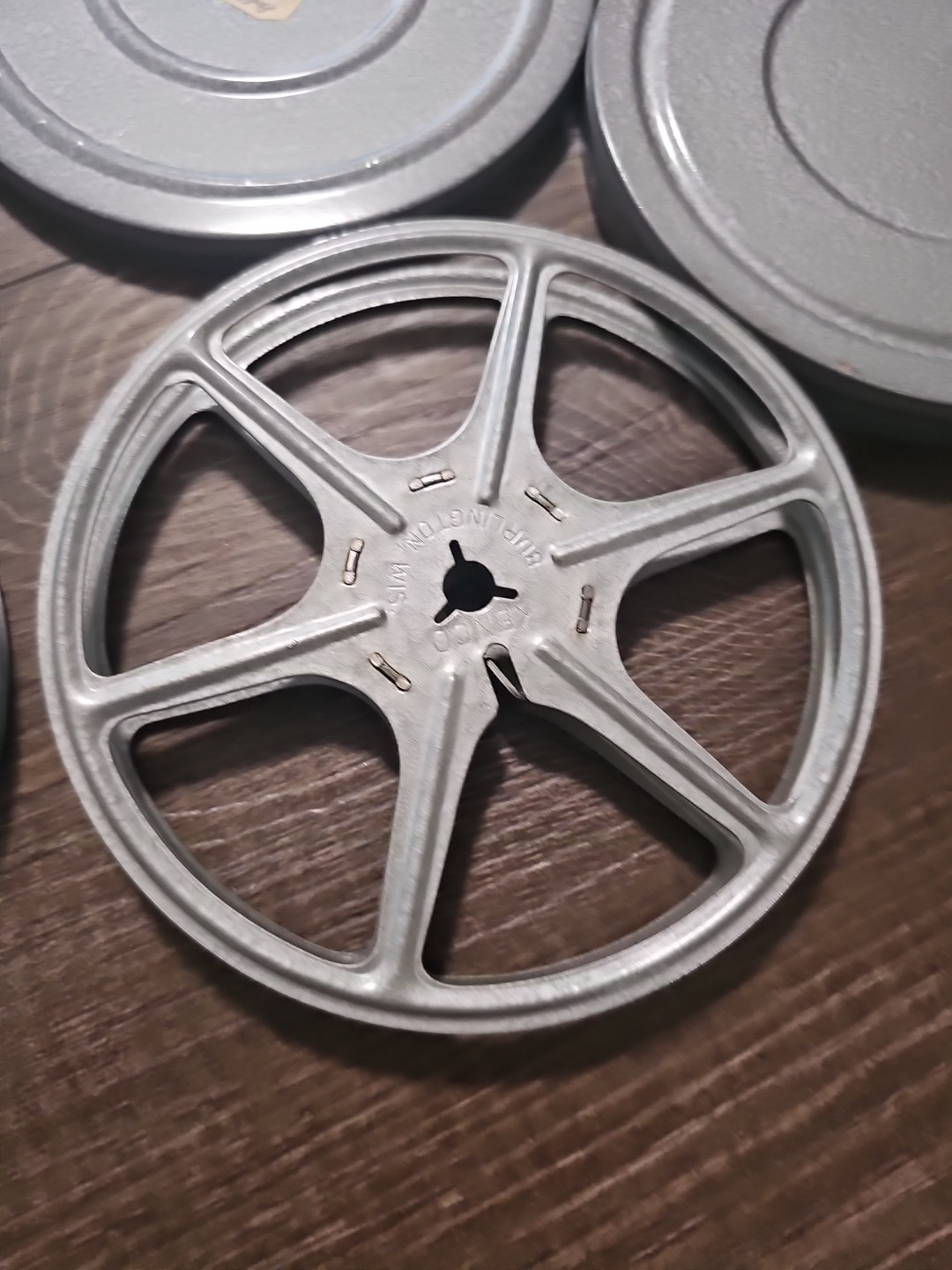 8mm 5″ Matching Silver Metal Film Reels With Storage Cans