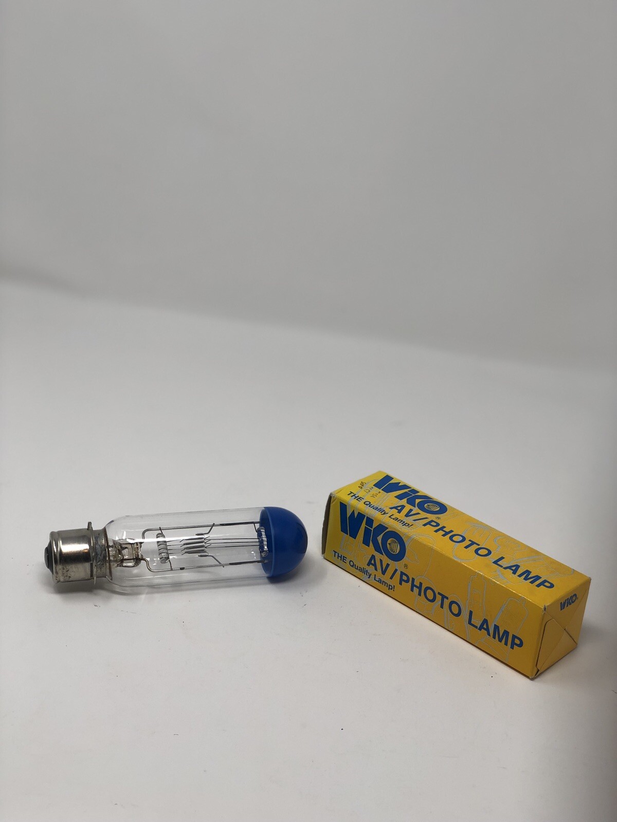 Wiko DDB 120V 750W Projector Bulb. BRAND NEW! FREE SHIPPING!