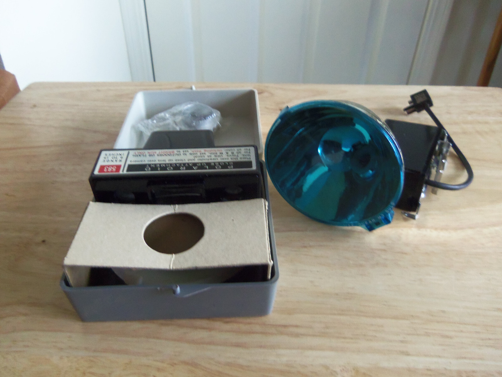 Polaroid Color Pack Camera Close-Up Kit # 583 with Box flash attachment