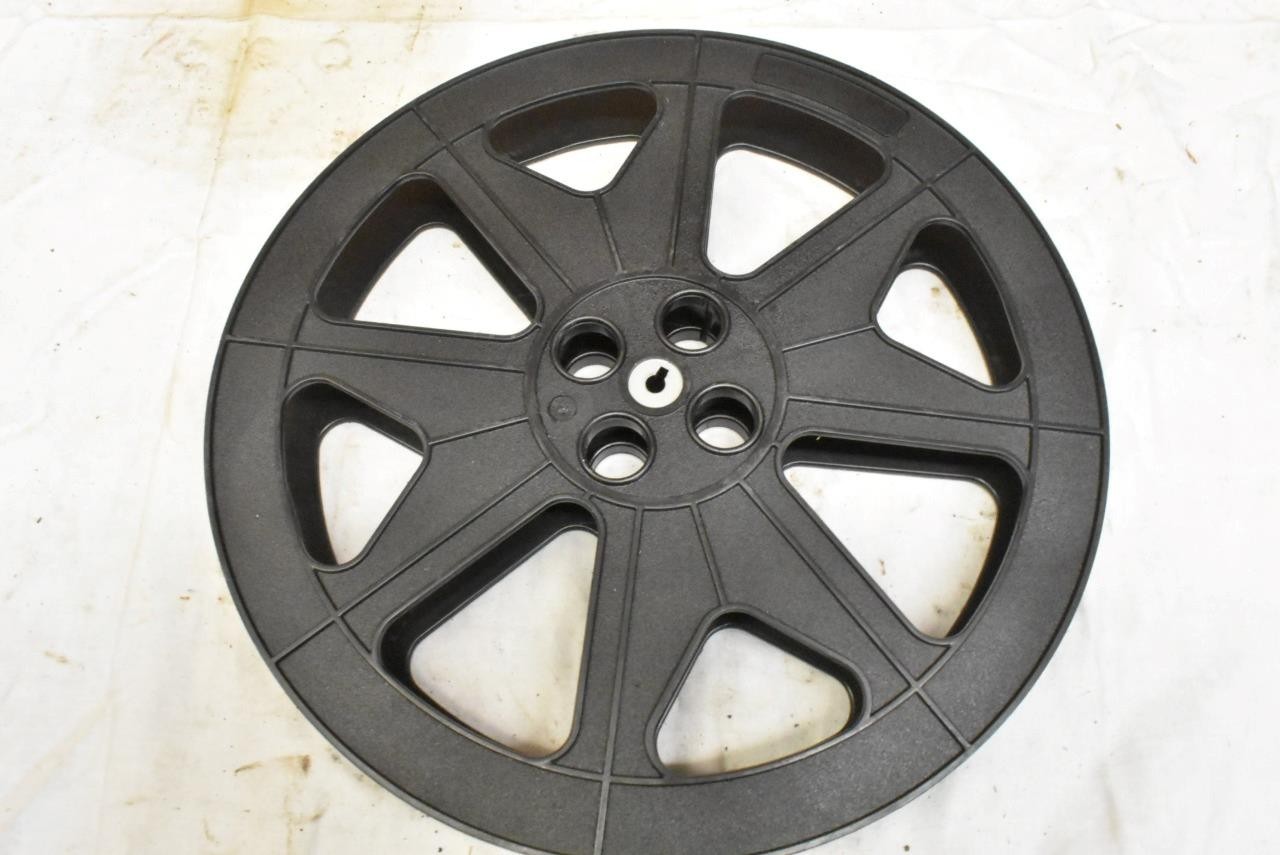 Lot of 8 Vintage Hollywood Film 35 mm Movie Theater Film Reels 14.5″