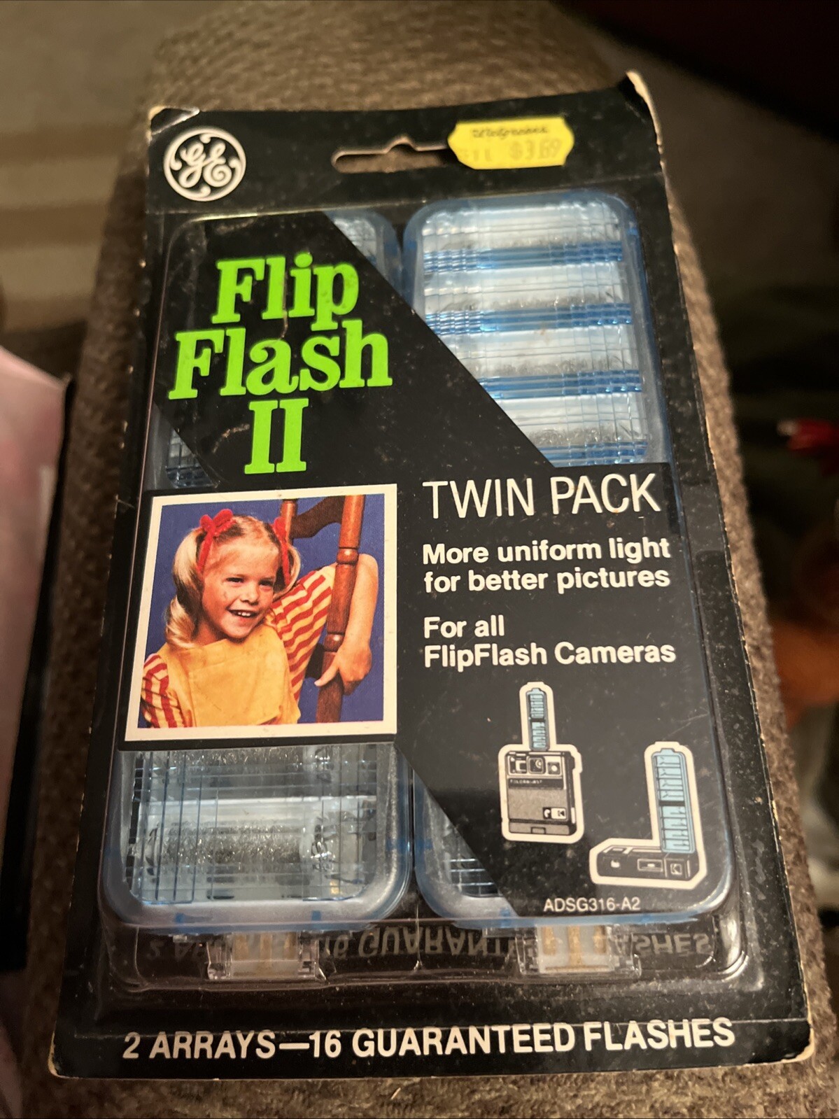 Vintage GE Flip Flash II 2 Twin Pack Flash Packs for FlipFlash Cameras NOS 2pkg