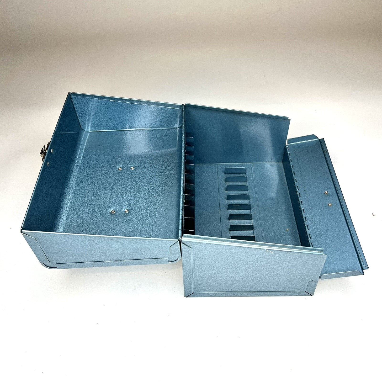 Logan De Luxe Blue Metal 8mm Movie Reel Chest Case w/ Original Box