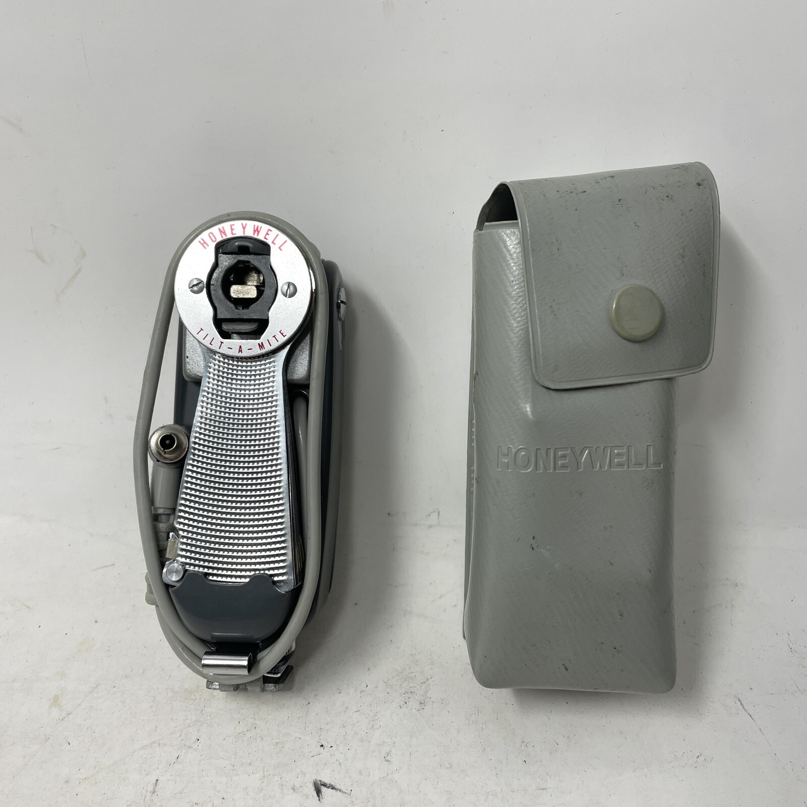 Vintage Honeywell Tilt-A-Mite Camera Equipment Flash Collapsible Fan w/ Case