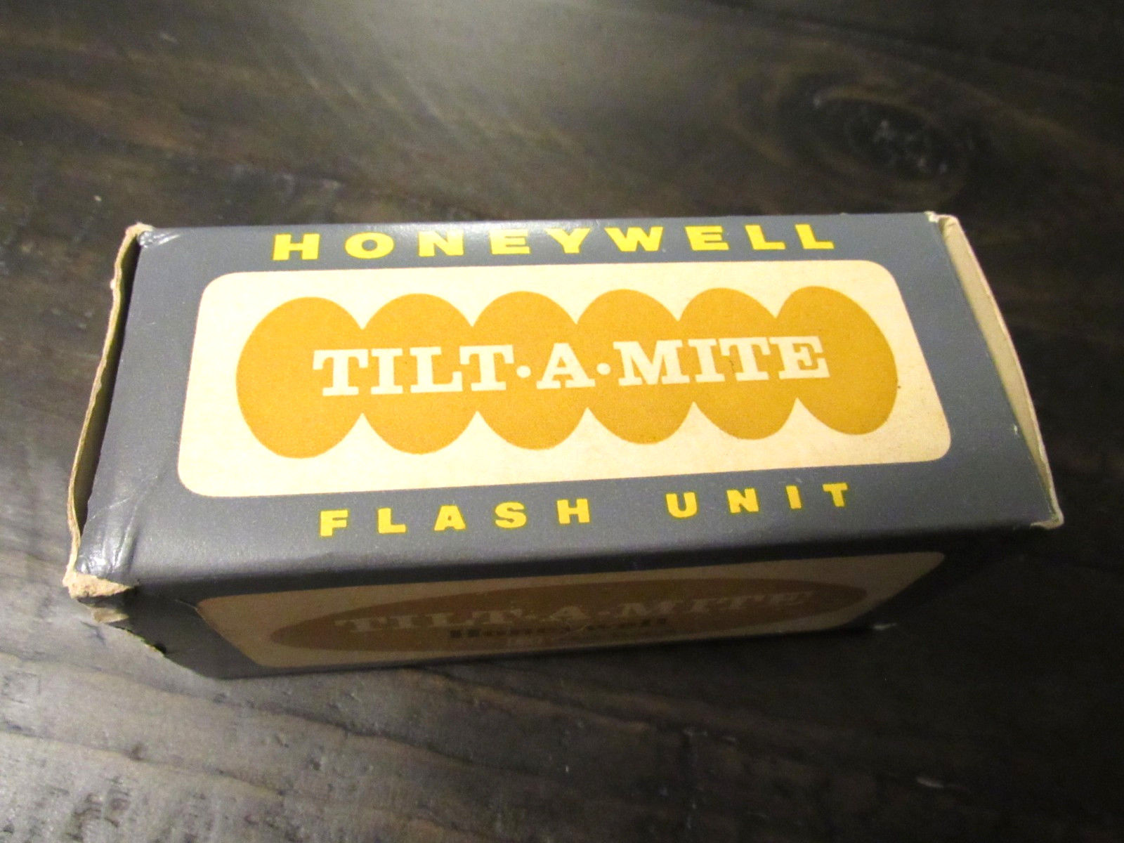 HONEYWELL TILT-A-MITE Camera Flash Unit Collapsible Fan Style w/ Case And Box
