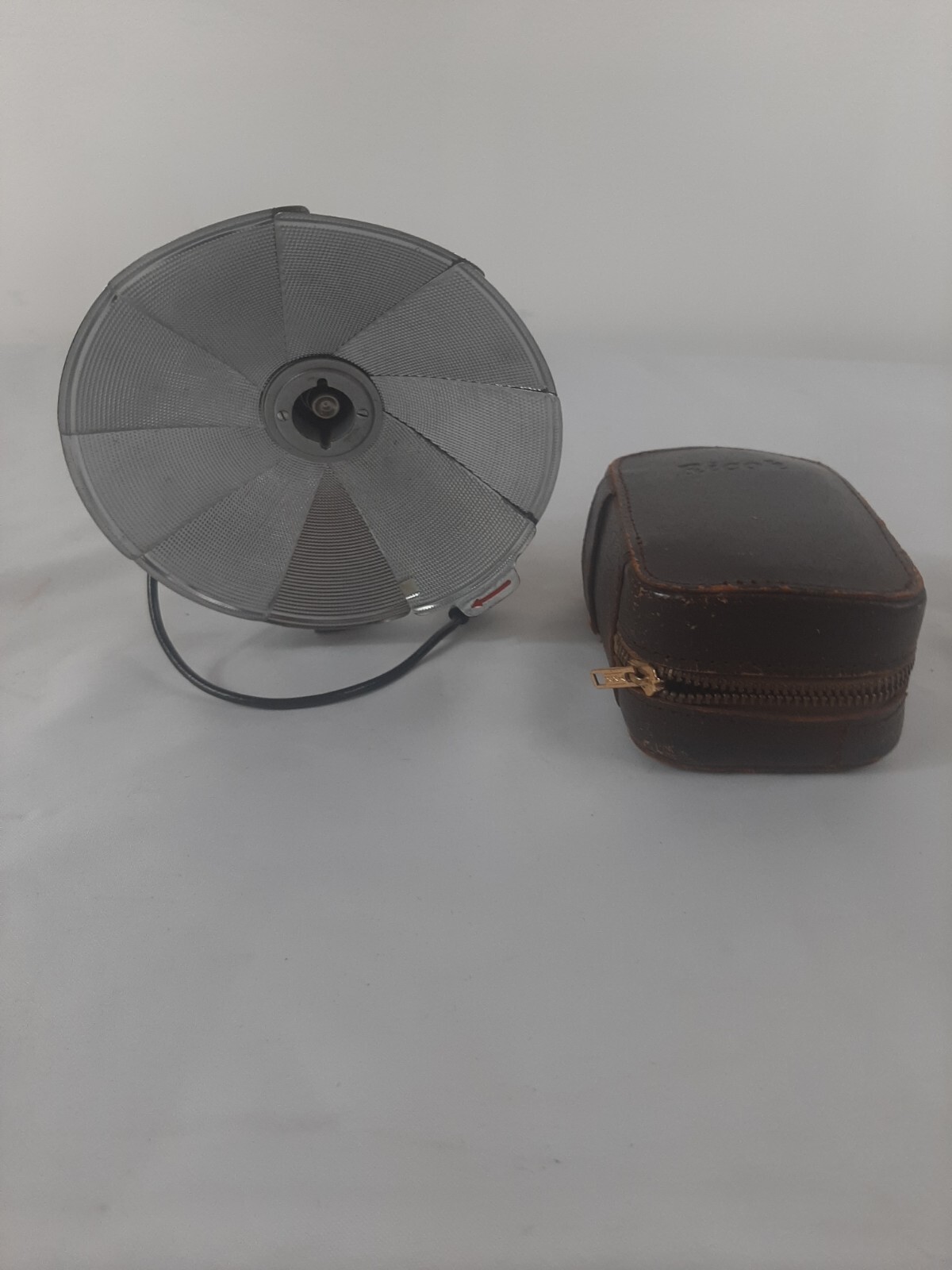 Ricoh BC-605 Folding Camera Flash Unit with Leather Soft Case | Untested