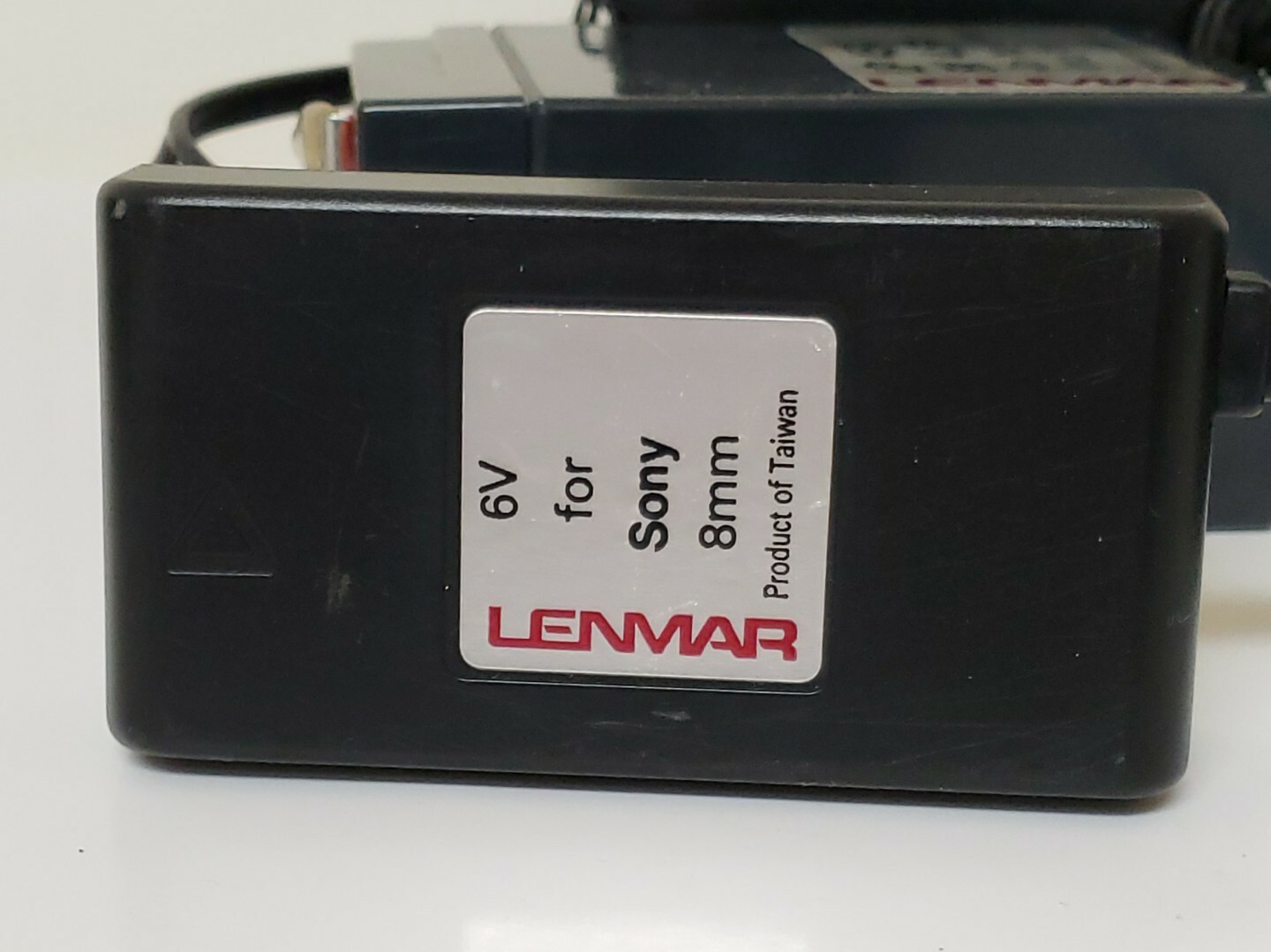 Lenmar Camcorder Battery Pack for Sony 8mm Handycam Video Adapter Charger Case