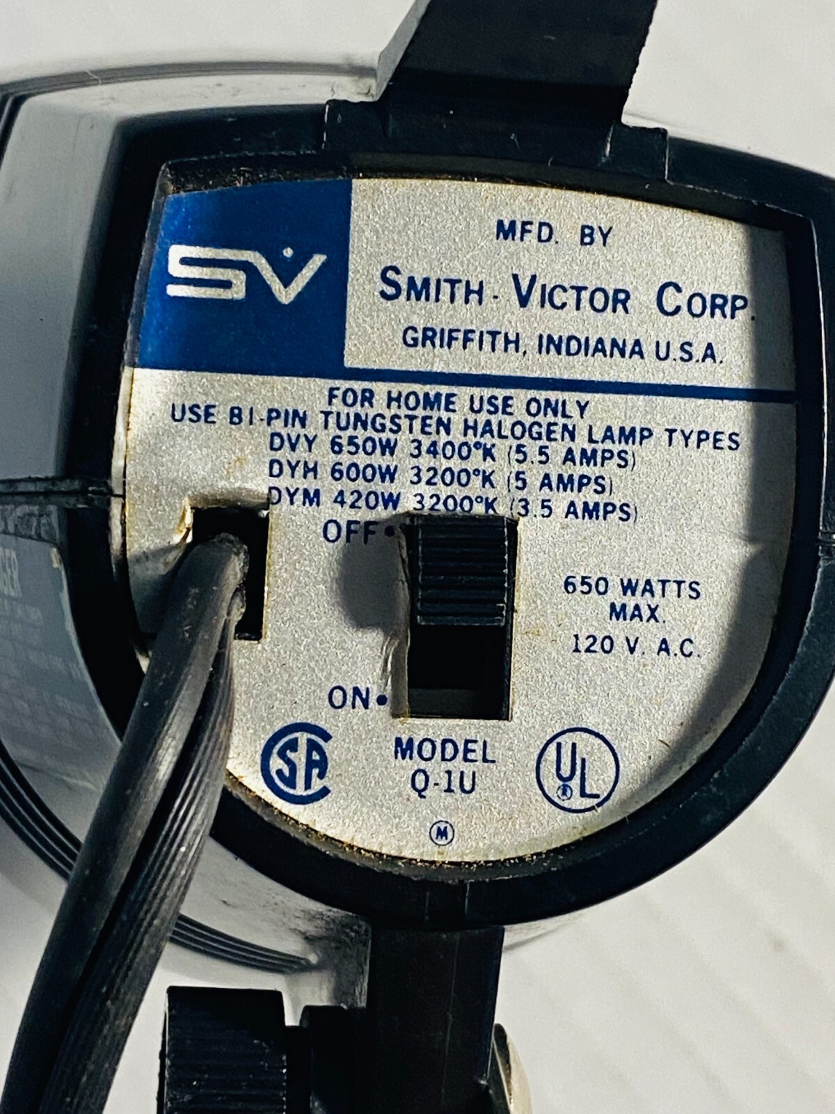 Vintage 1960’s SV Smith-Victor Movie Light Model Q-1U for Super 8 Movie Cameras.