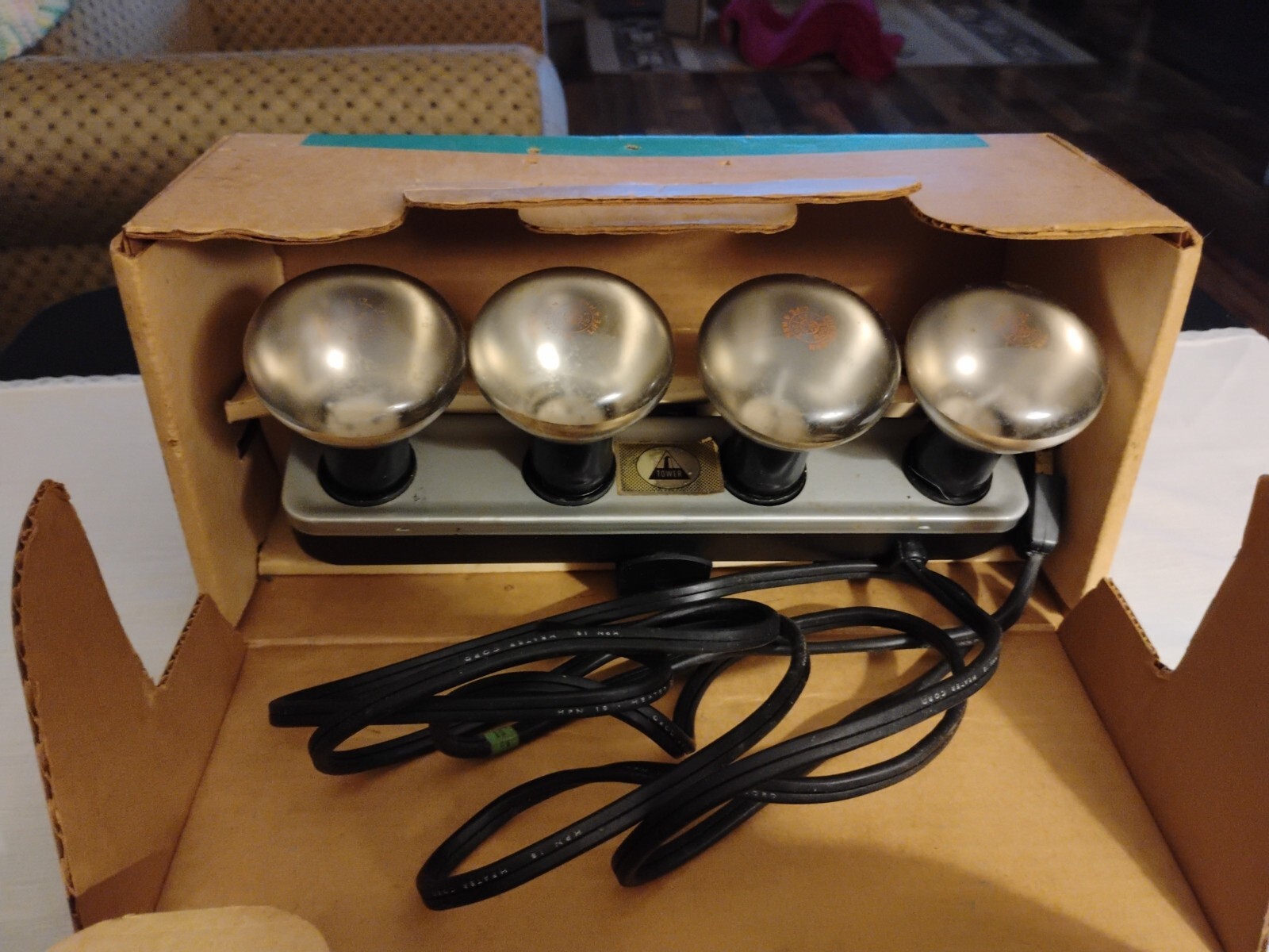 Vintage Tower Model 8848 4 Photography Bounce Light Bar Handle Included