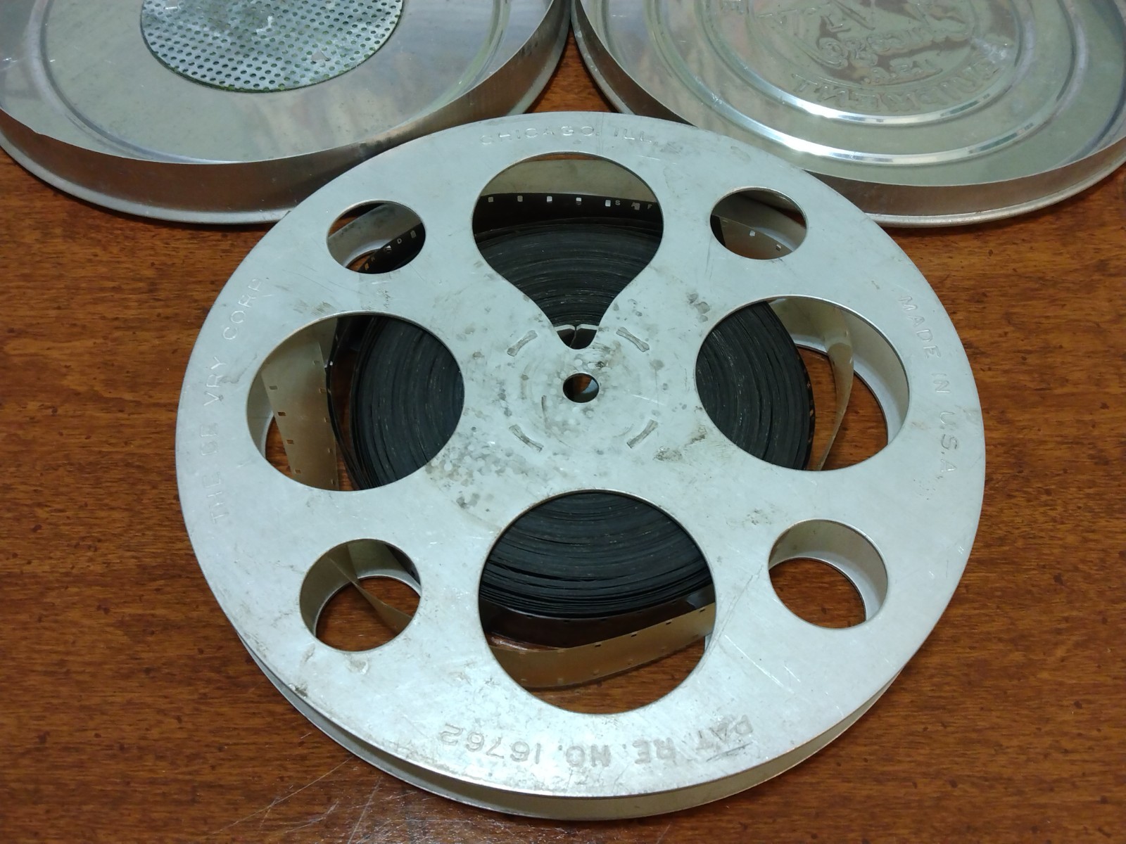 Vintage DeVry Metal Motion Picture Film Reel & Case Chicago USA