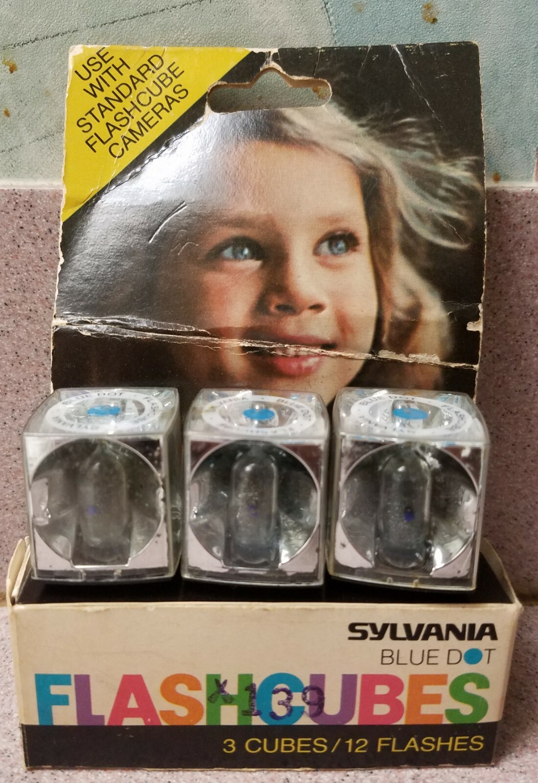 Vintage Sylvania GTE Blue Dot Flash Cubes 3 Pack 12 Flashes Three Flashcubes NEW