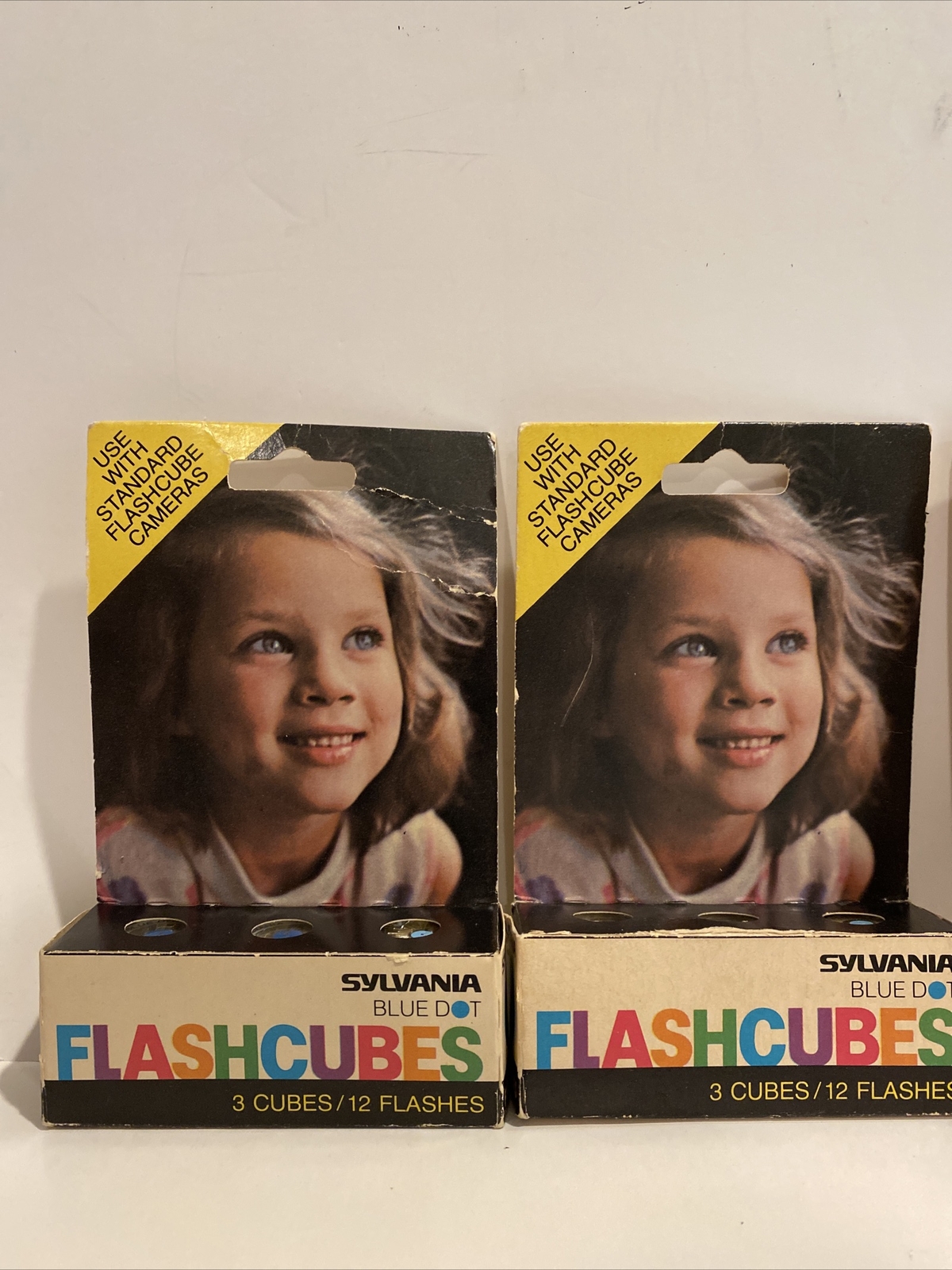 9 Sylvania BLUE DOT & Westinghouse Flash cubes. 36 total flashes Lot new￼