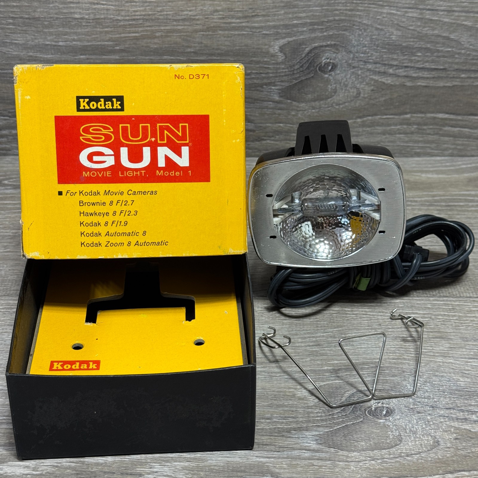 Vintage Kodak Sun Gun Movie Light Model 1 #D371 w/ Box for Brownie & Hawkeye 8mm