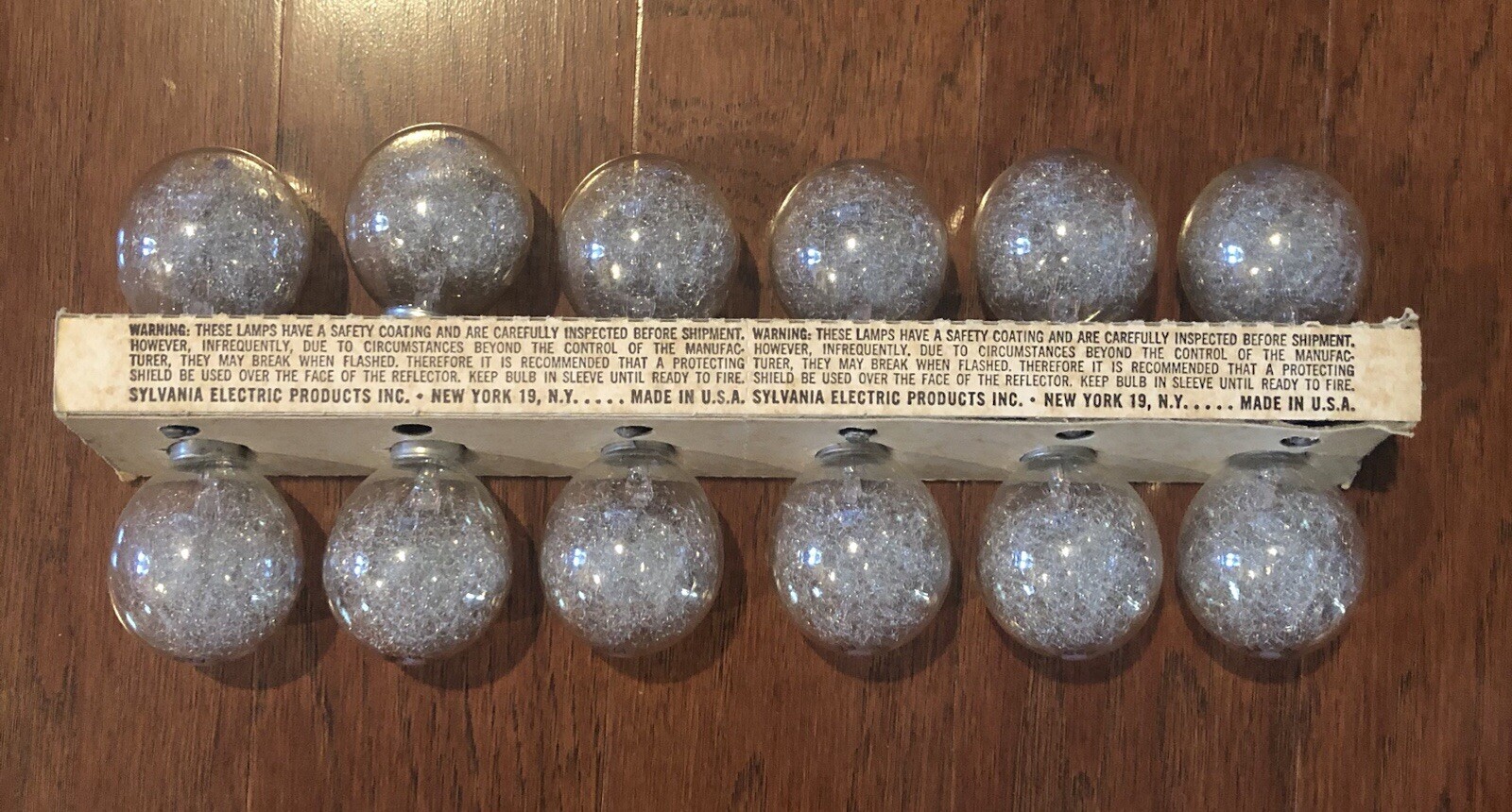 26 Unused SYLVANIA Blue Dot Vintage Clear FLASHBULBS Camera Flash Photos