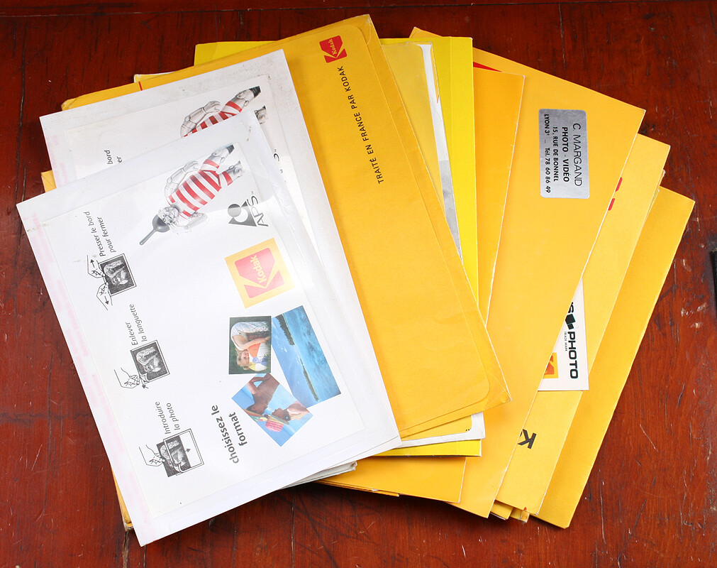 KODAK PATHE PROCESSING ENVELOPES, LOT OF ABOUT 15/cks/203262