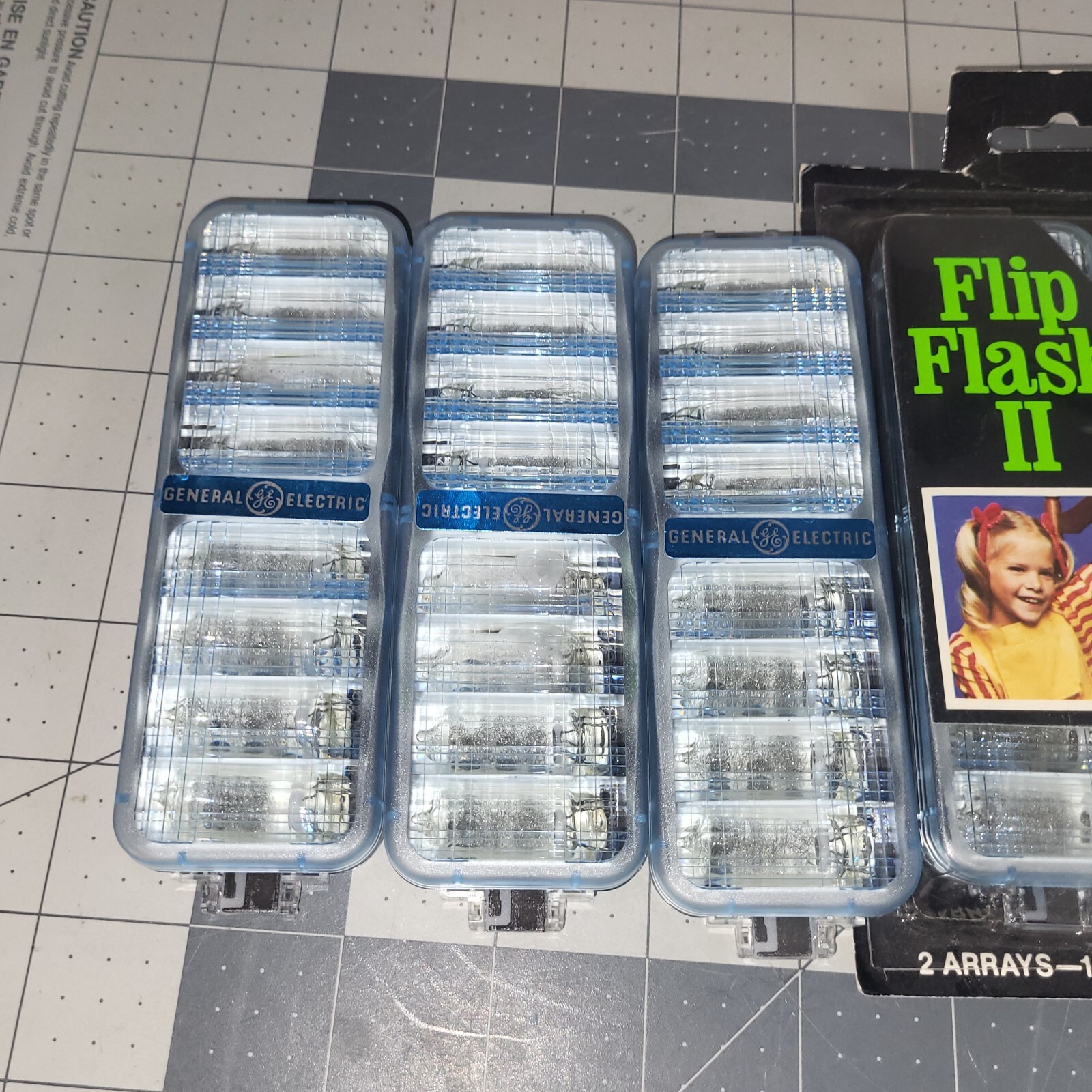 Vintage GE Flip Flash II 2 Twin Pack Flash Pack FlipFlash Cameras 2 New 3 Used