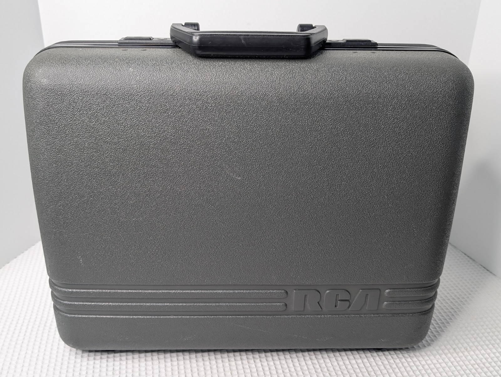 Vintage RCA Video Camcorder Carrying Case Hard Sided Handle Gray Black No Key