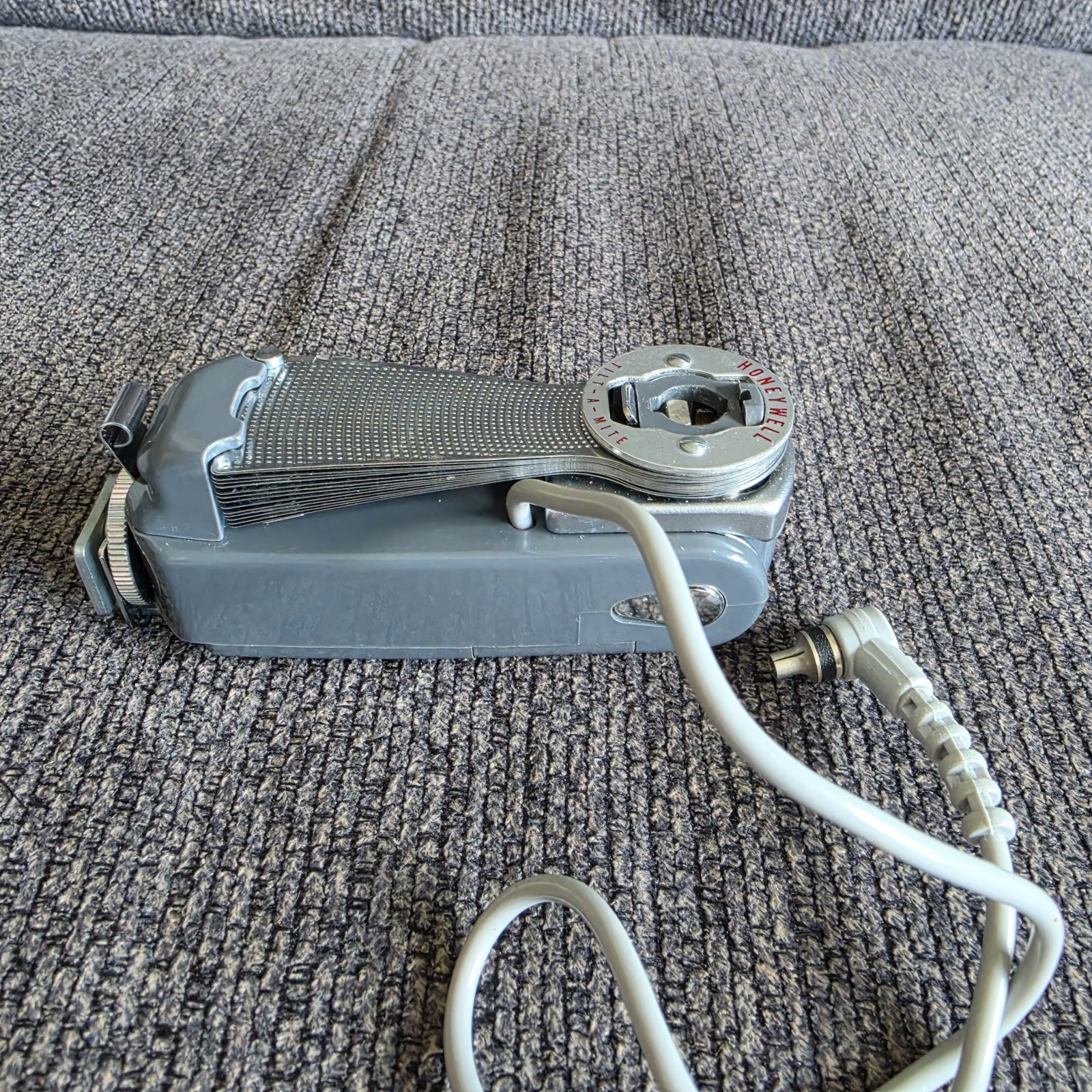 Vintage Camera Honeywell Tilt-A-Mite Flash Unit w/Case – Untested