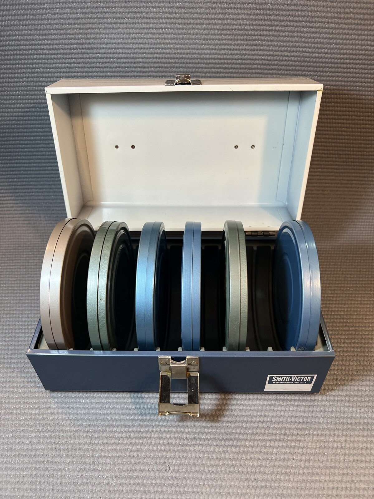 Smith-Victor 8mm Film Reel Carrying Case w 6 reels & 4 w movies from 1960s!