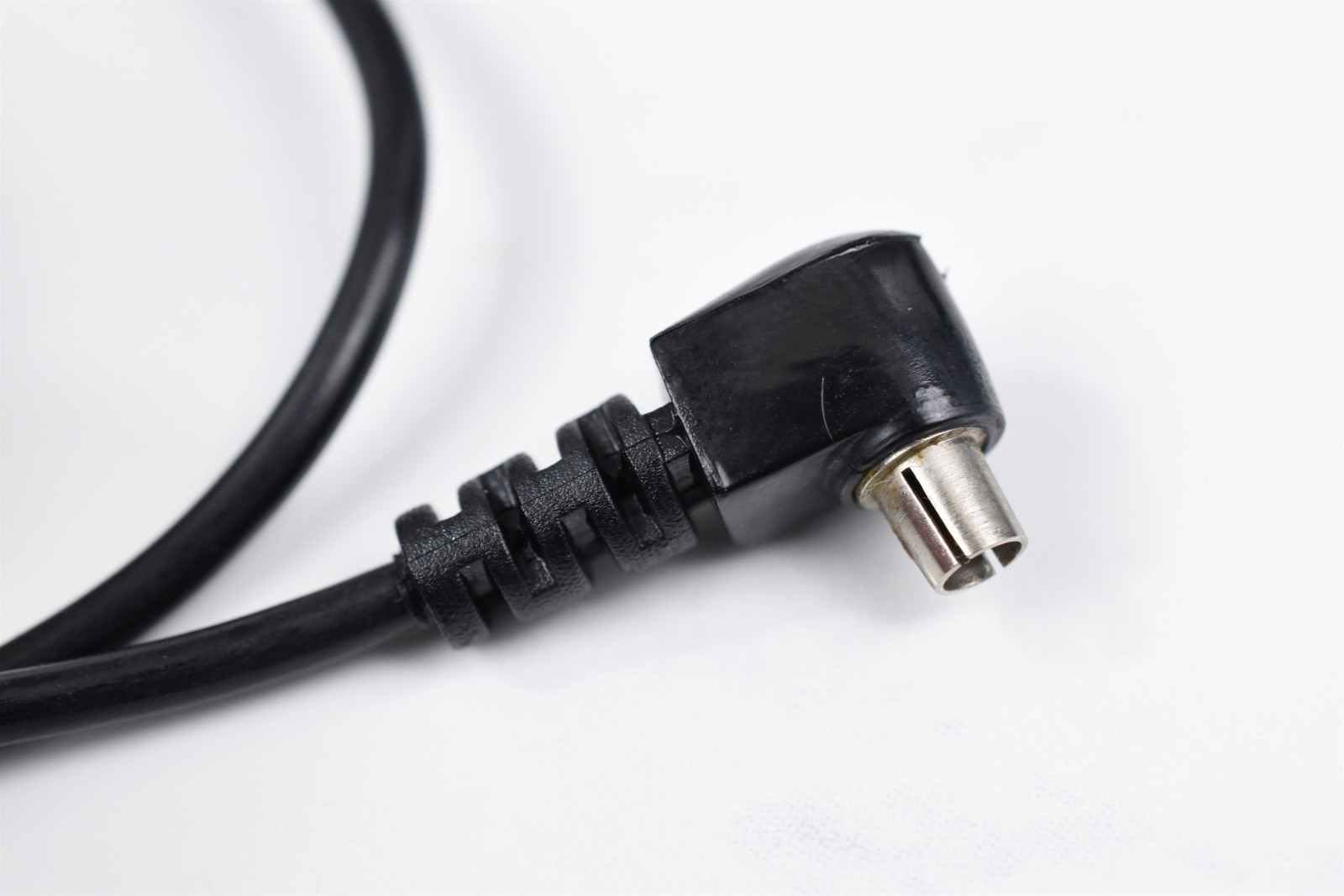 Right-Angle 2.5mm to DC Barrel Female Adapter Cable 12in Works
