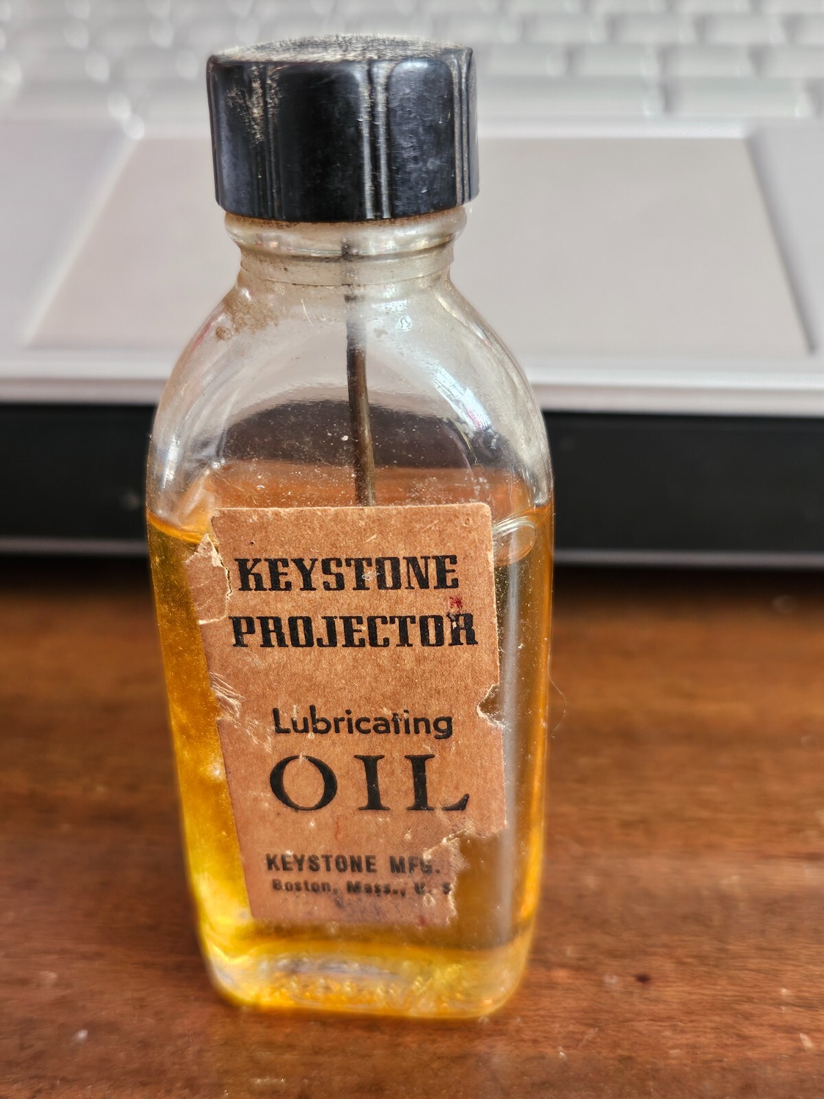 KEYSTONE PROJECTOR LUBRICATING OIL OVER 1/2 FULL