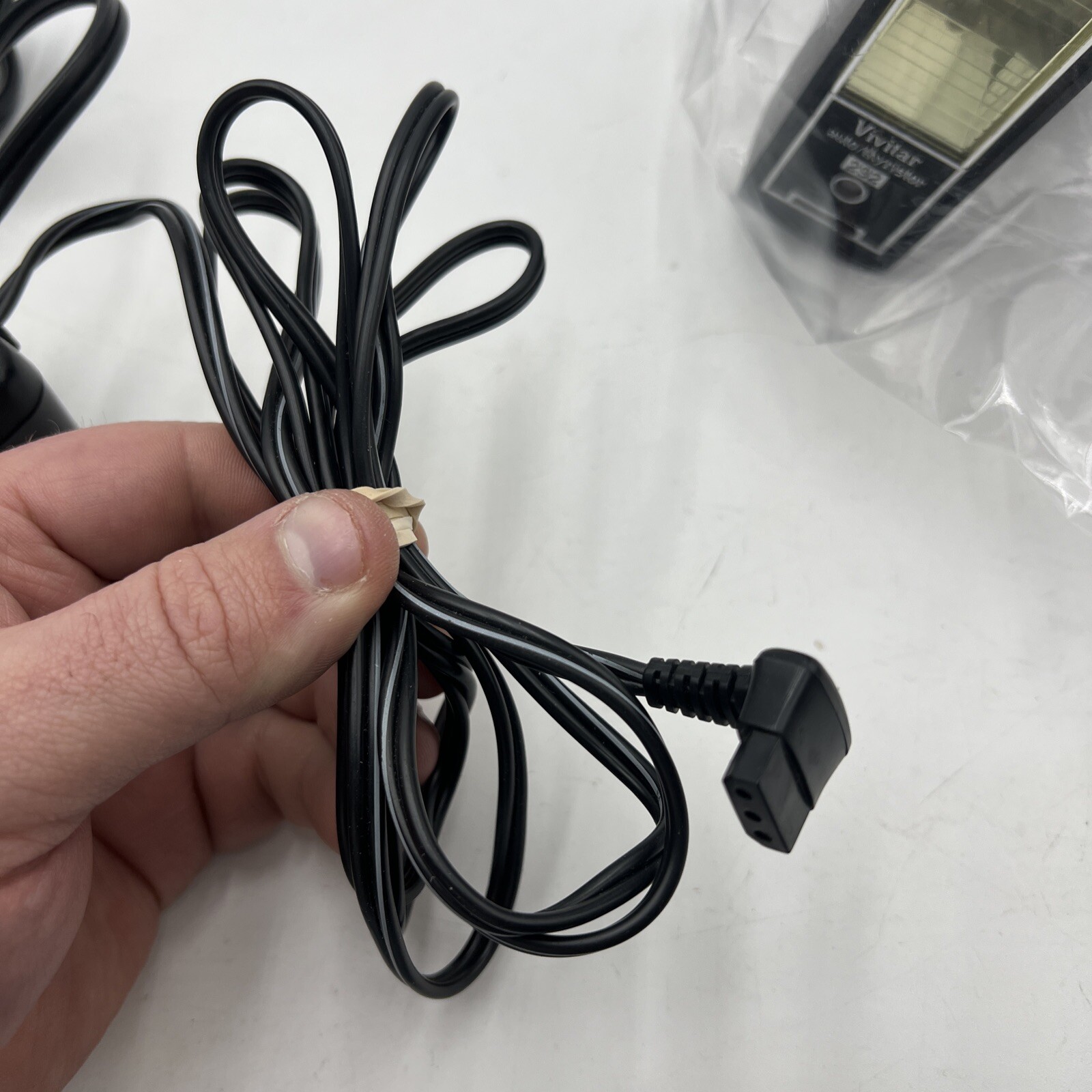 VIVITAR AUTO THYRISTOR 292 CAMERA FLASH W/ MV-3 CHARGER CONVERTER + NC-2