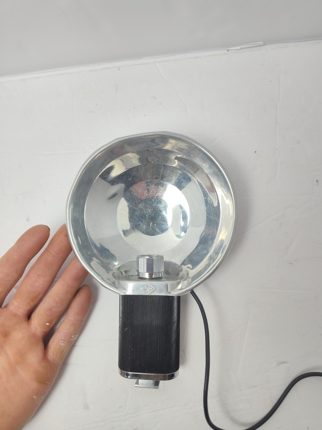 VintageAGFA Universal ShoeFLASH, And A VintageMinicam Flash, 2Sylvania P25 Bulbs