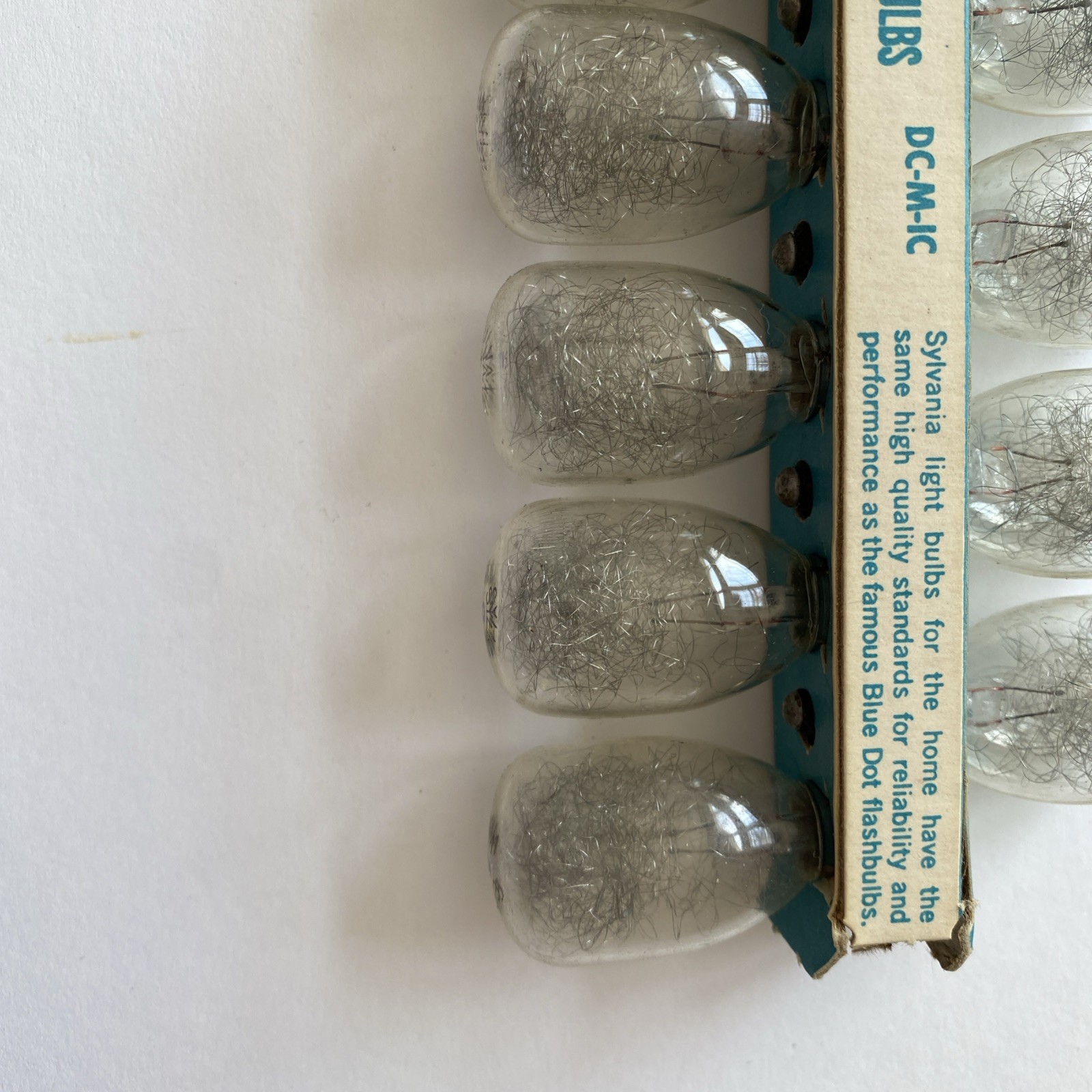 Vintage Sylvania Blue Dot Flashbulbs M3 Packs Of 11 Flashbulbs Bulbs 1 used