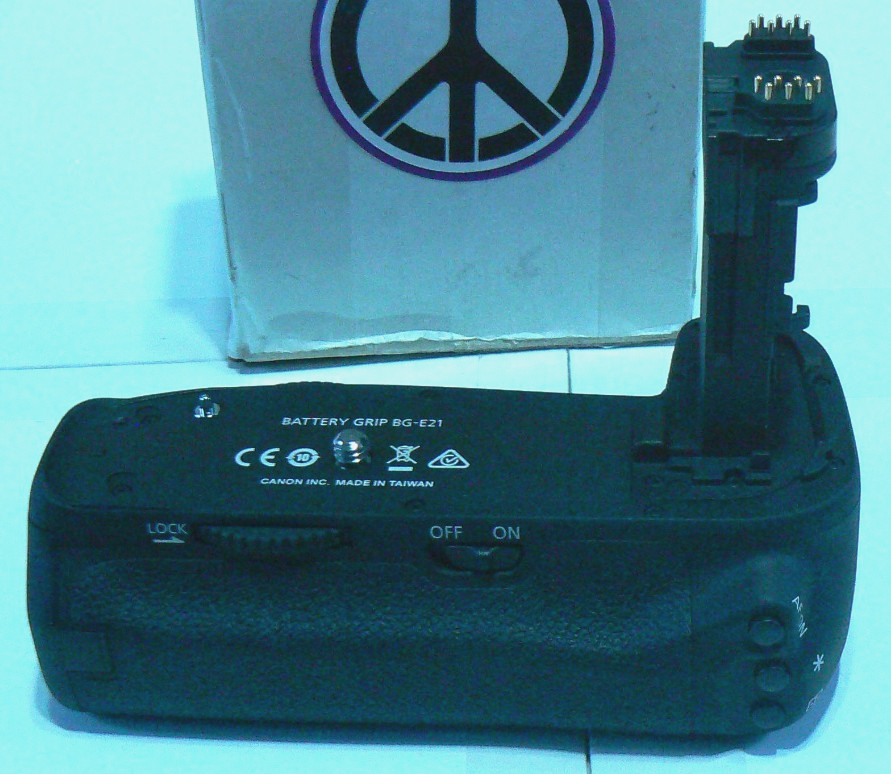 Canon Battery Pack Grip BG-E21 – Vintage