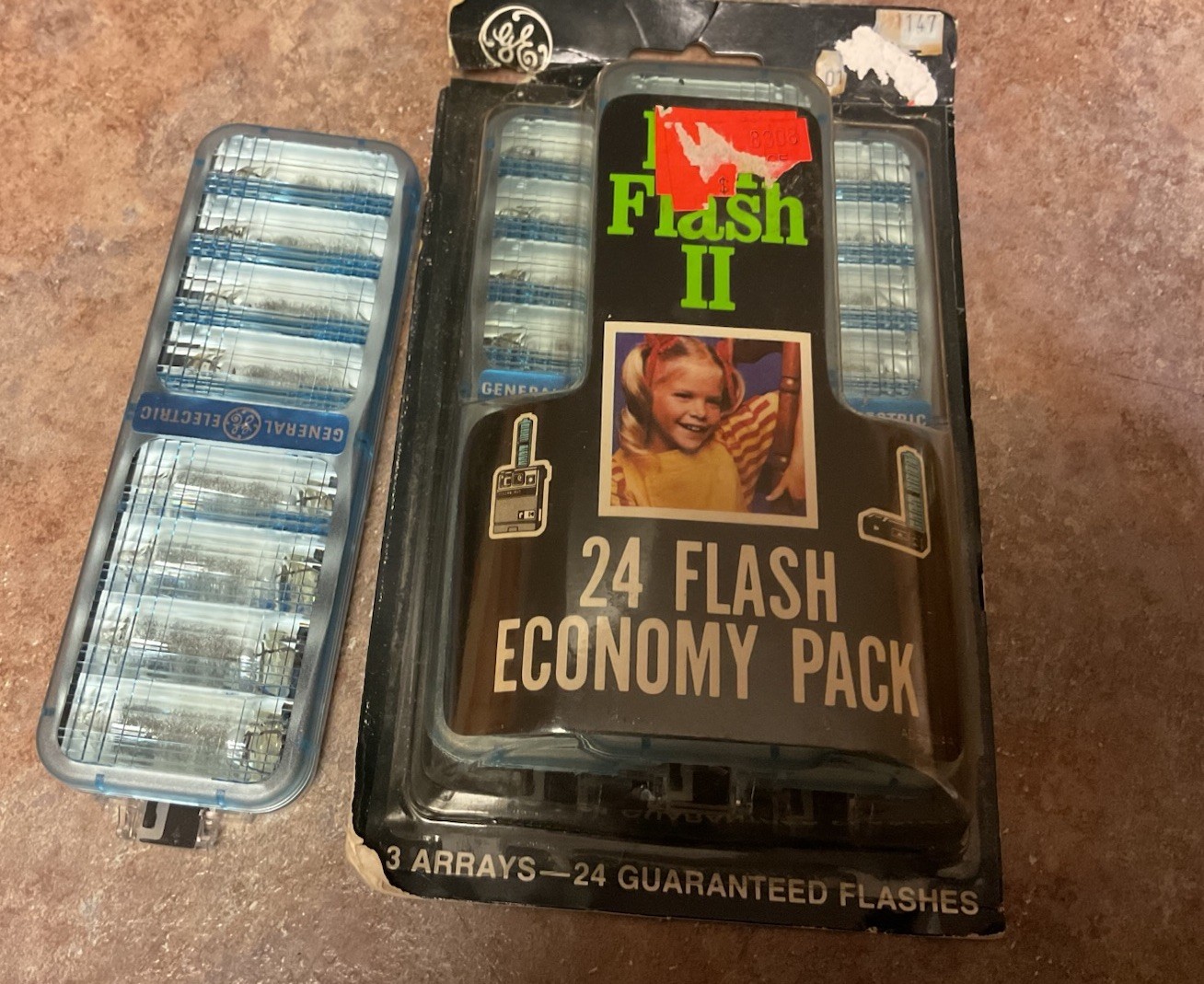 Vintage GE flip flash II NEW LOT OF 4 Bars