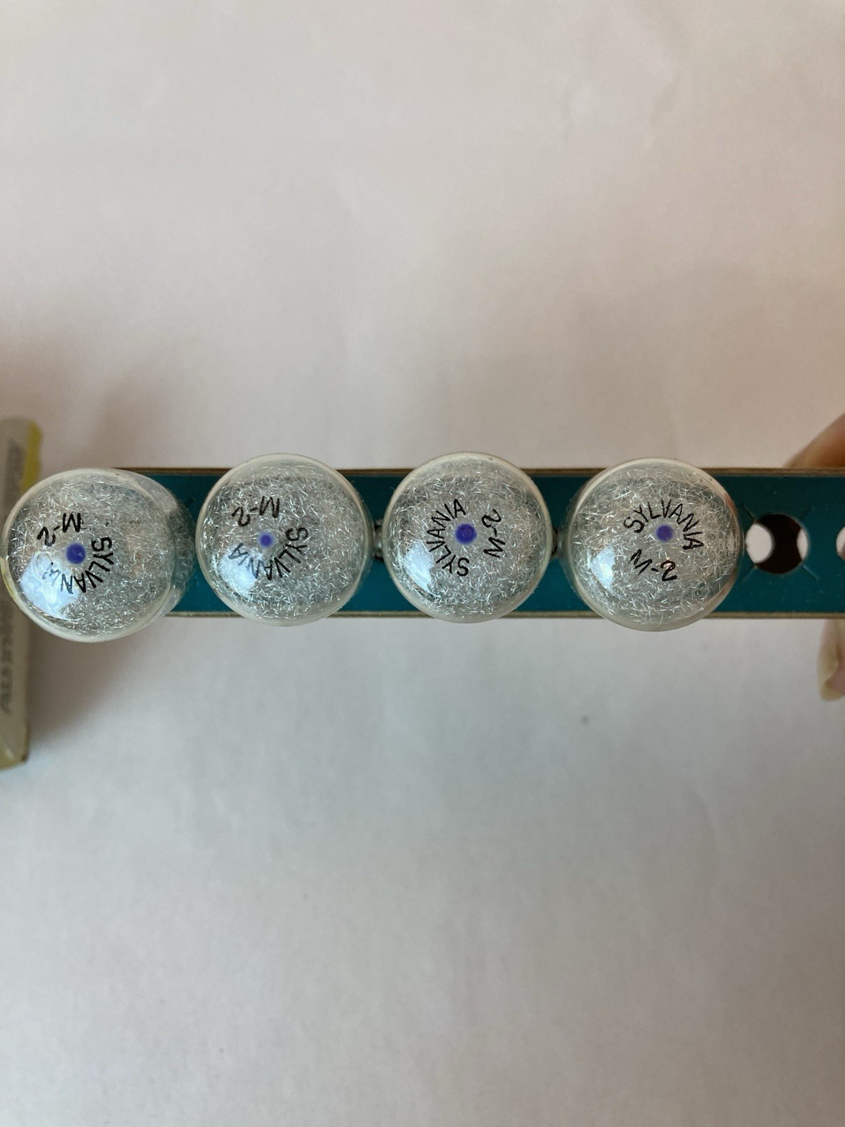 Vintage Sylvania Flashbulbs Blue Dot M2 Open only 8 Bulbs See description