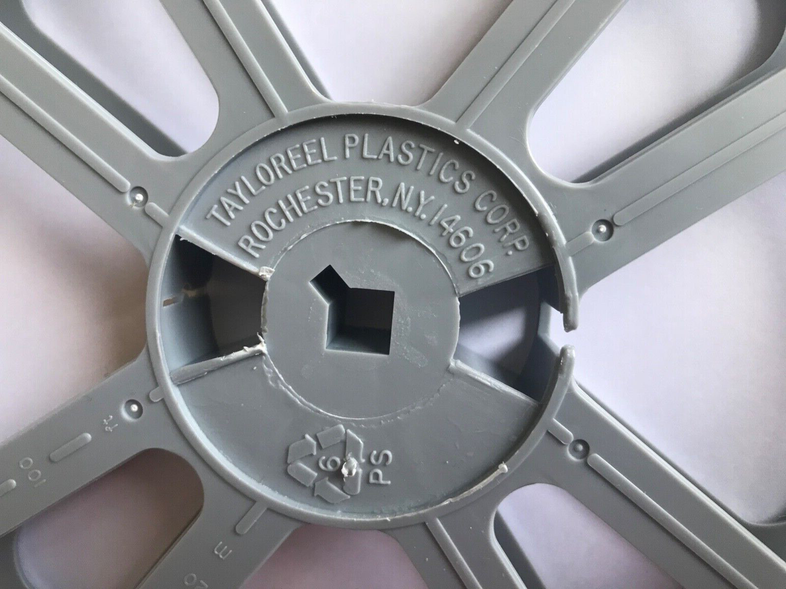 16mm 400 ft. BRAND NEW Grey Plastic Movie Film Reels – 4-Reel Pack 16mm 400′