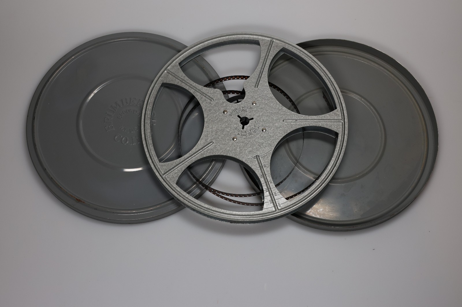 8mm film reels cans, 5 pcs 5″ 200’ Metal Reels & Cans plus 1 150′ metal reel/can
